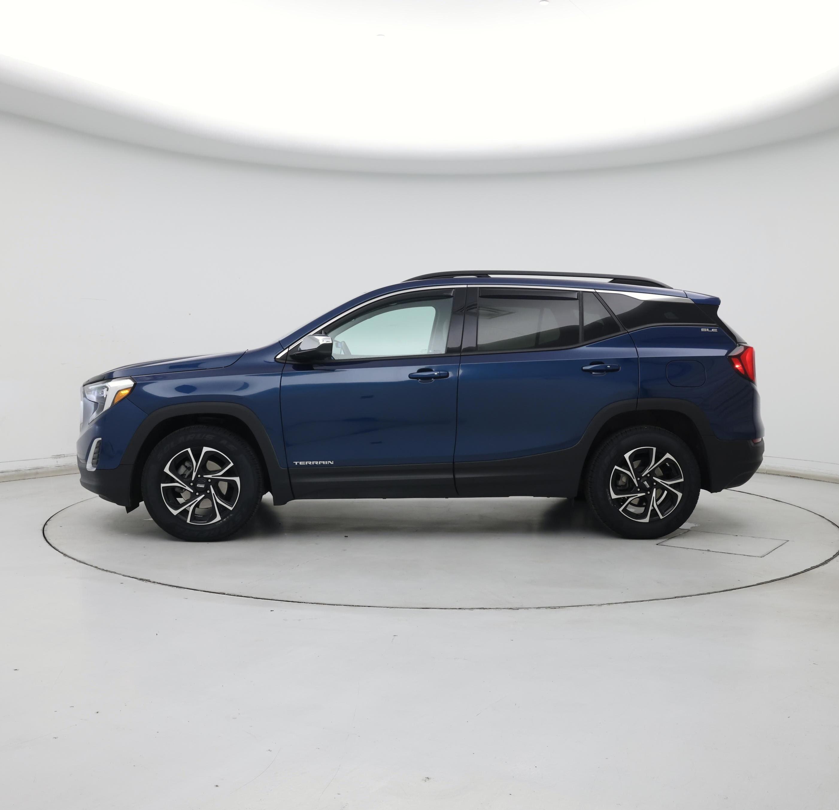 Thumbnail: 2020 GMC Terrain - 3
