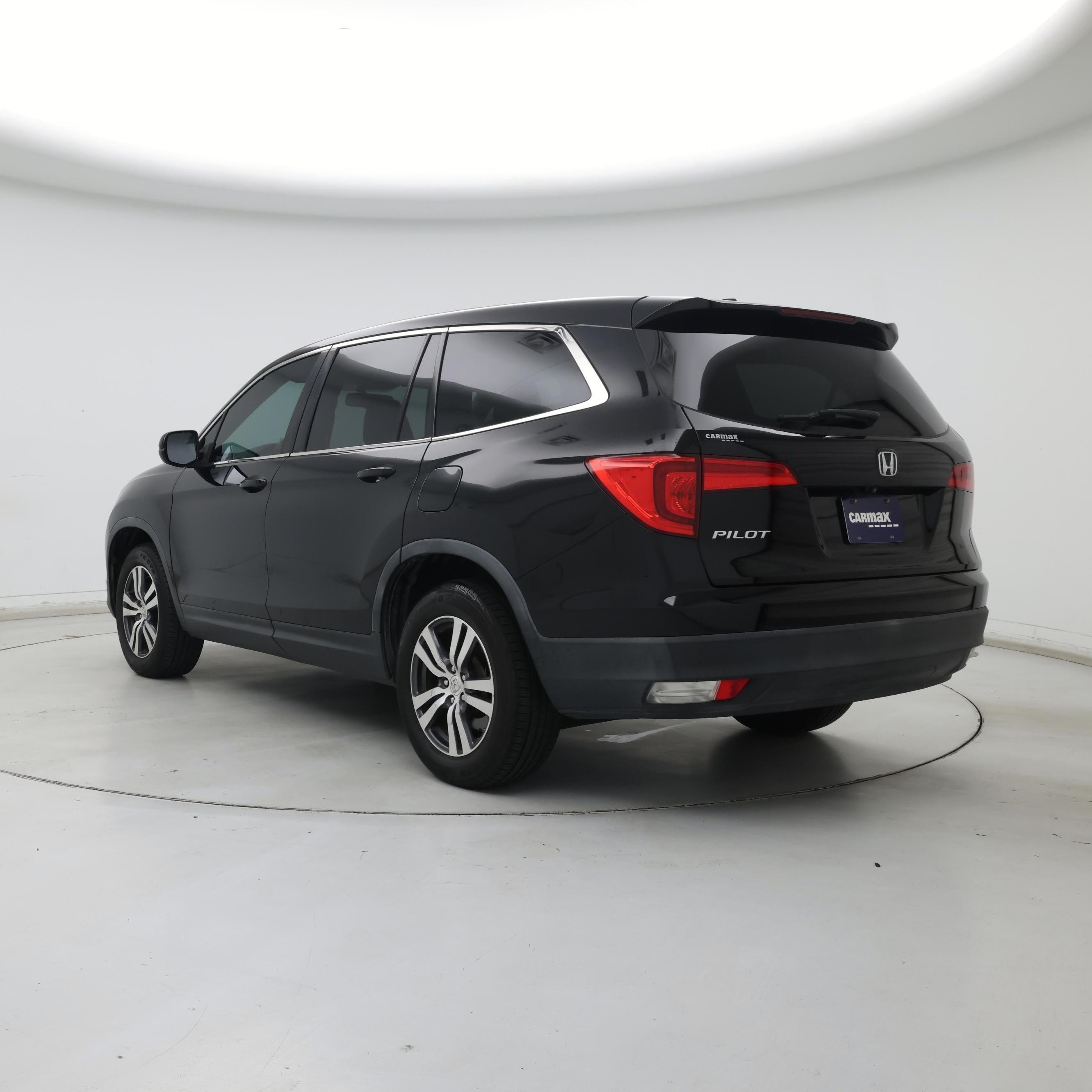 Thumbnail: 2017 Honda Pilot - 2
