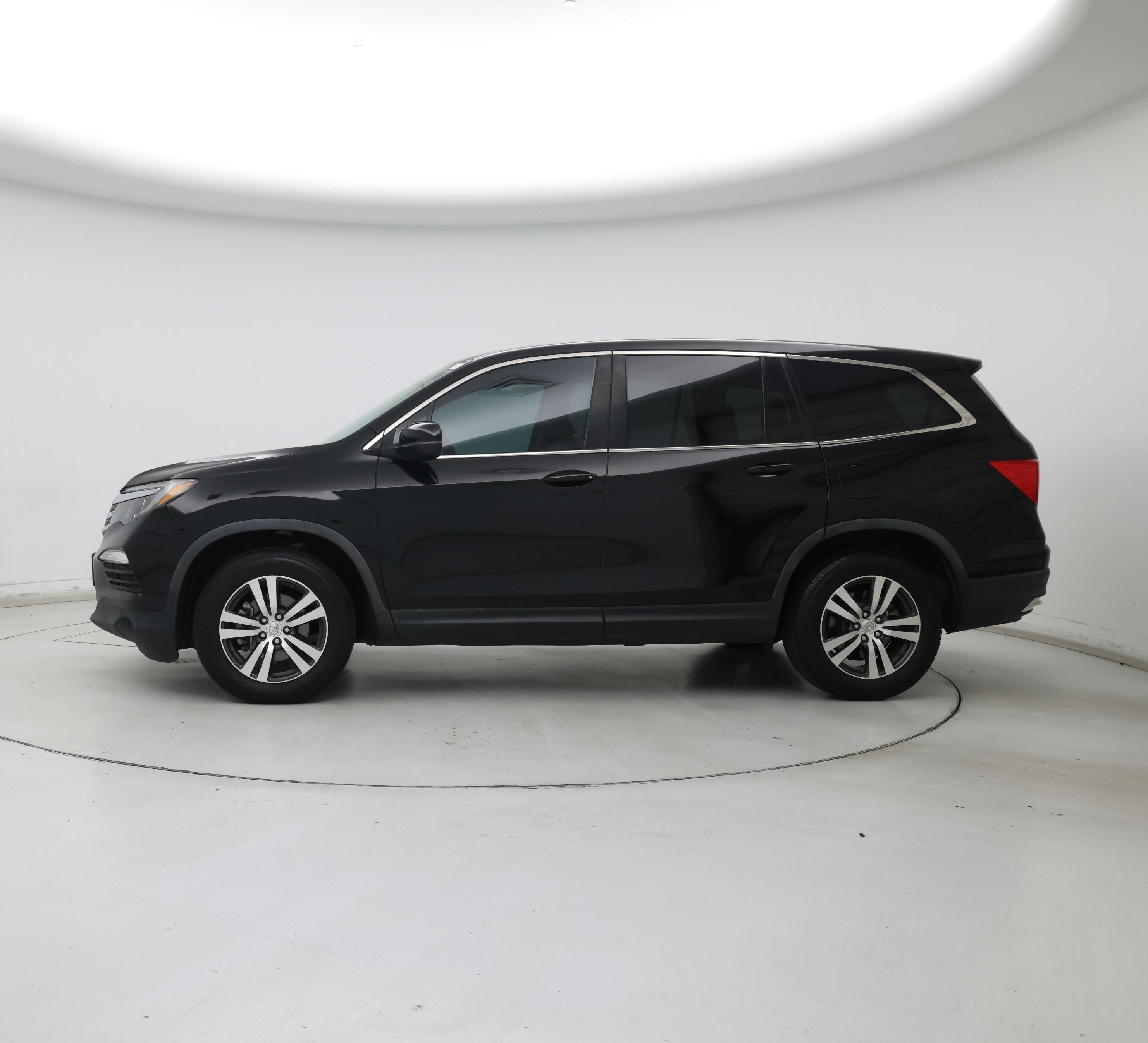 Thumbnail: 2017 Honda Pilot - 3