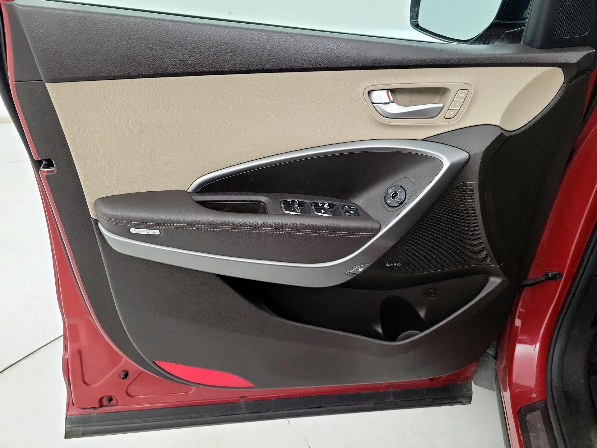 Thumbnail: 2017 Hyundai Santa Fe - 12