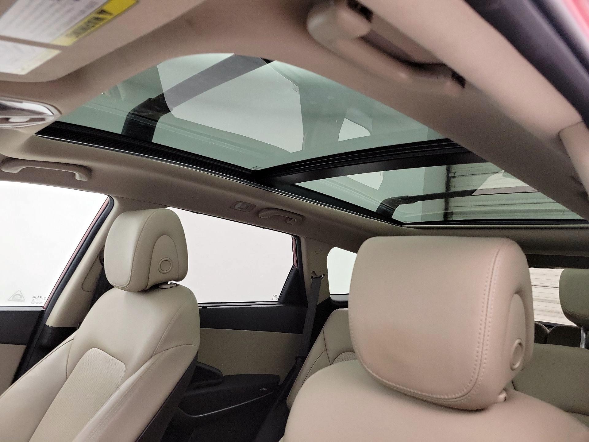 Thumbnail: 2017 Hyundai Santa Fe - 20