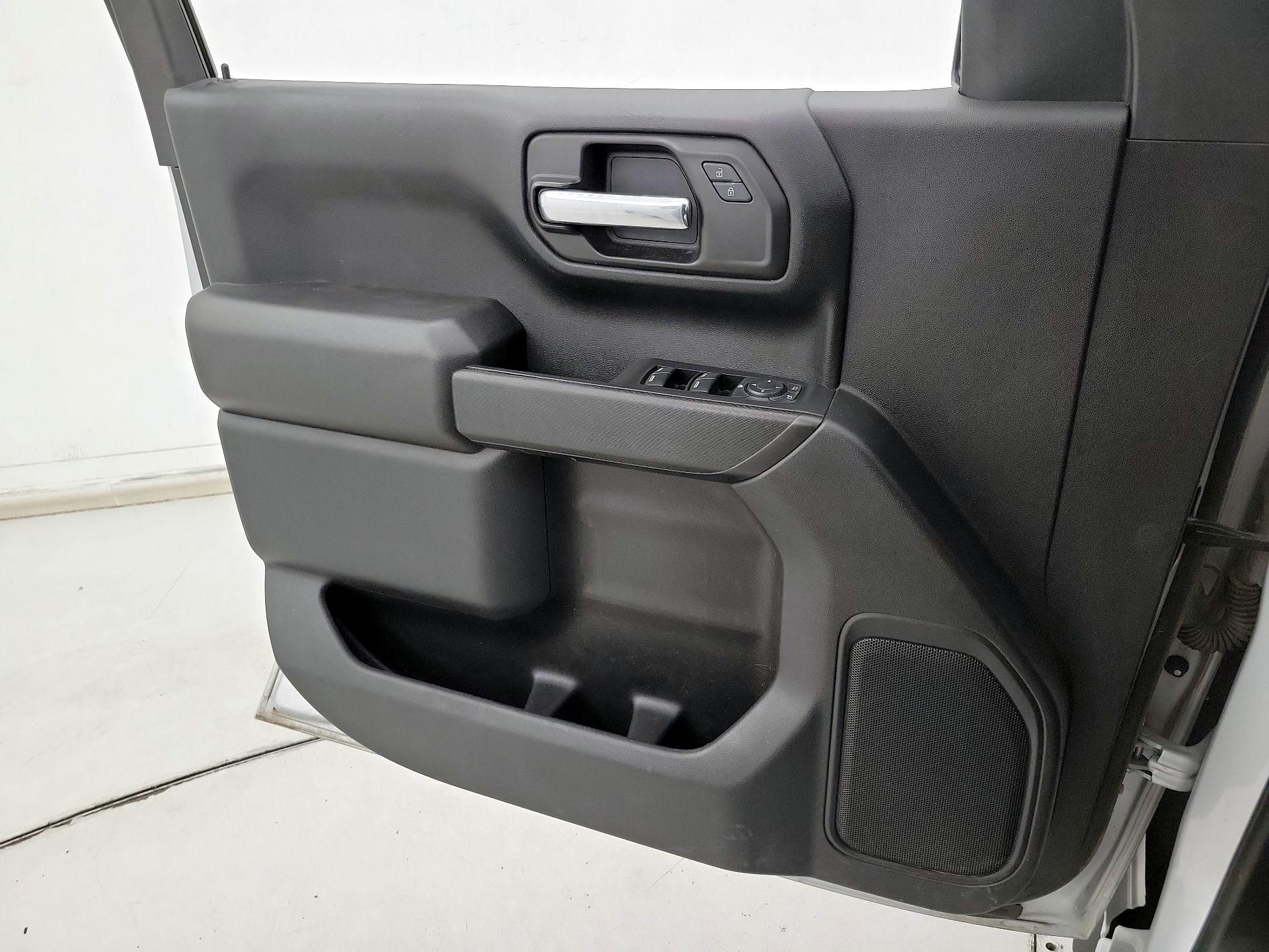 Thumbnail: 2020 Chevrolet Silverado 1500 - 12