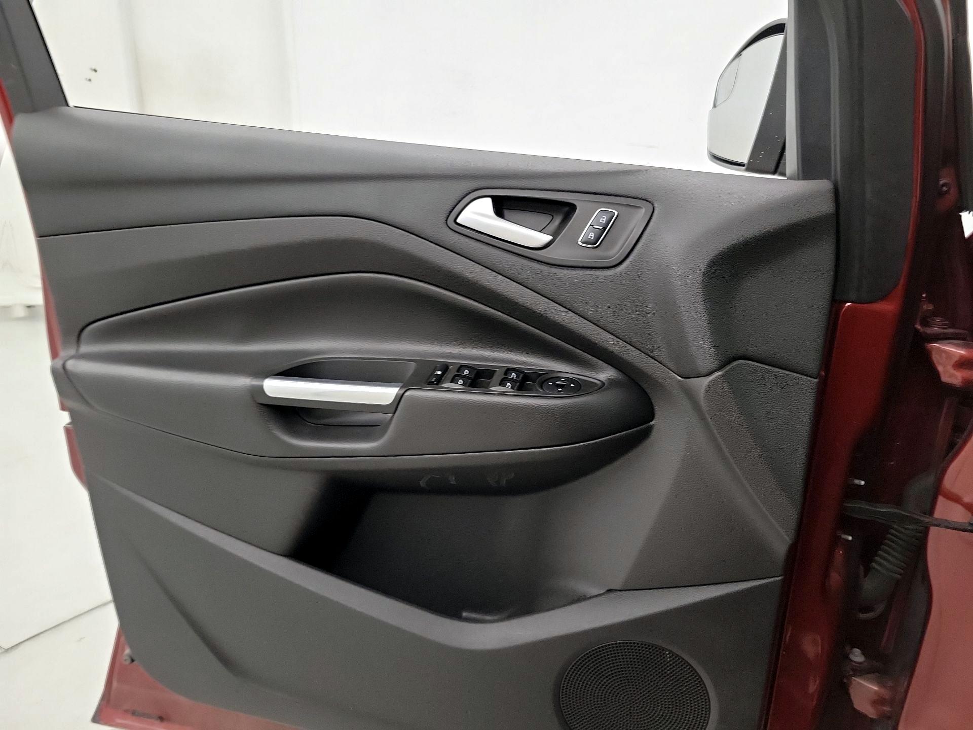 Thumbnail: 2015 Ford Escape - 12