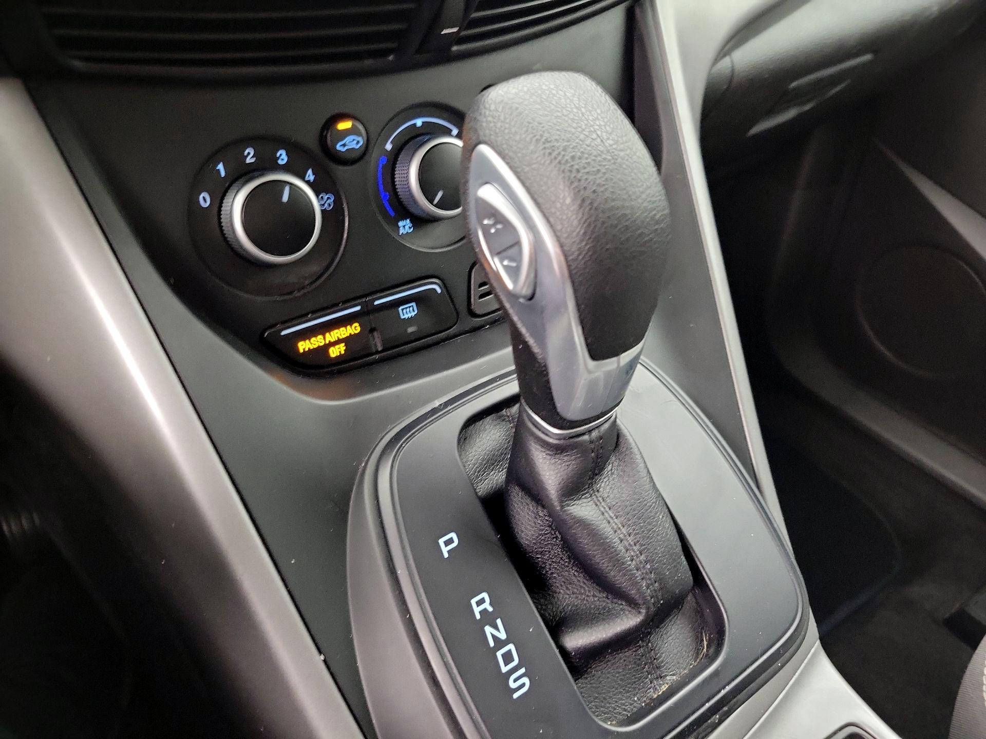 Thumbnail: 2015 Ford Escape - 17