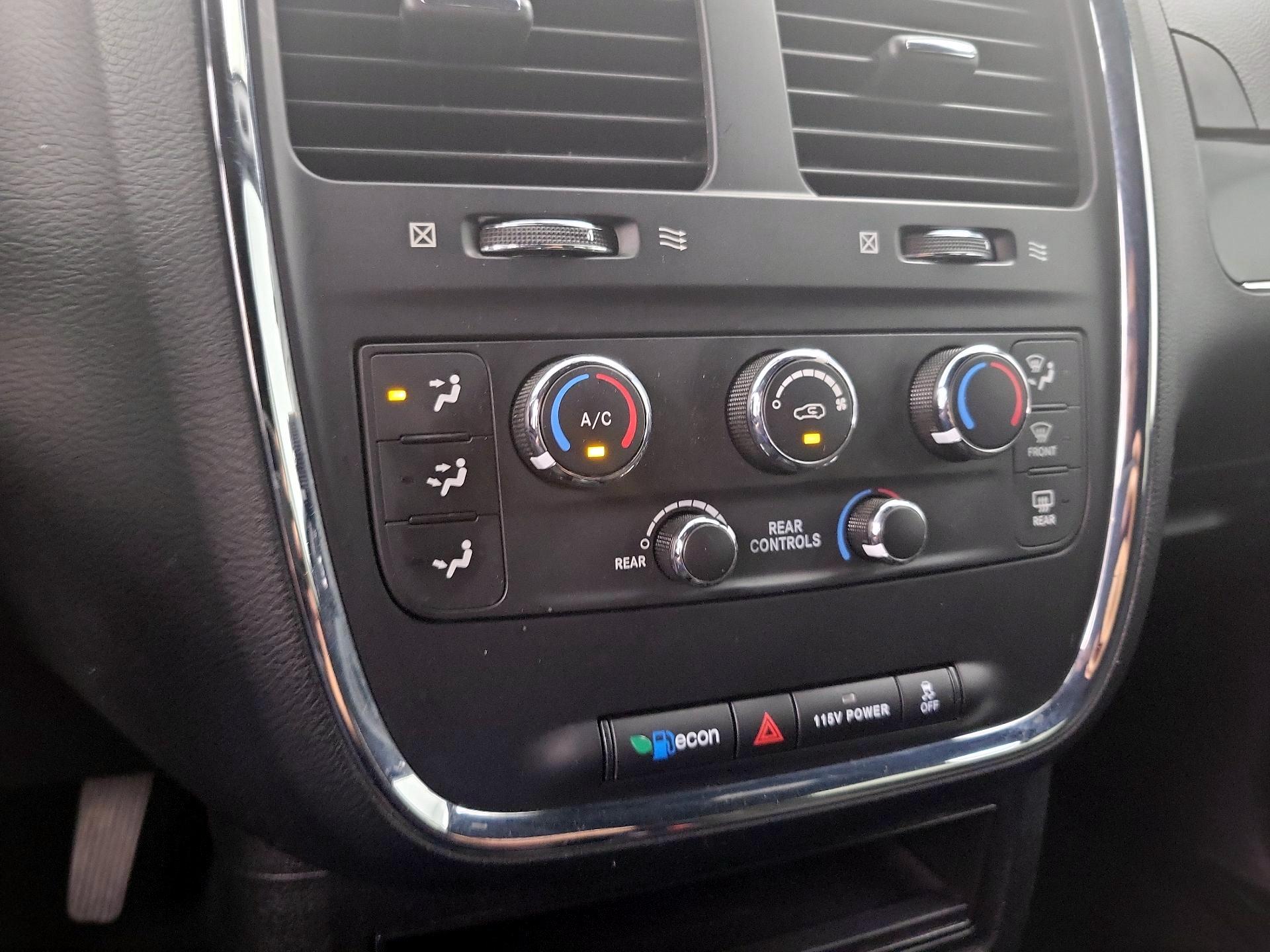 Thumbnail: 2018 Dodge Grand Caravan - 16