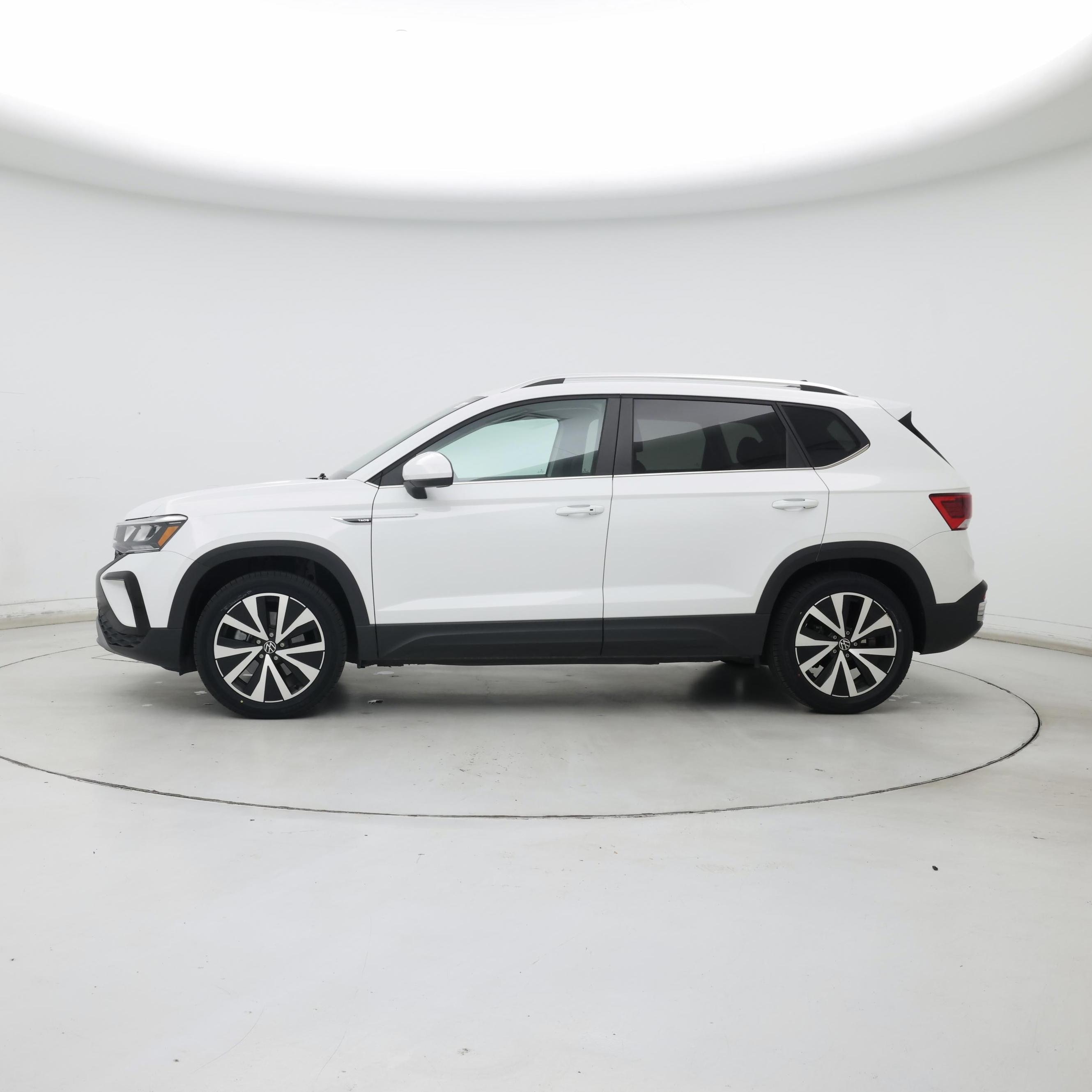 Thumbnail: 2022 Volkswagen Taos - 3