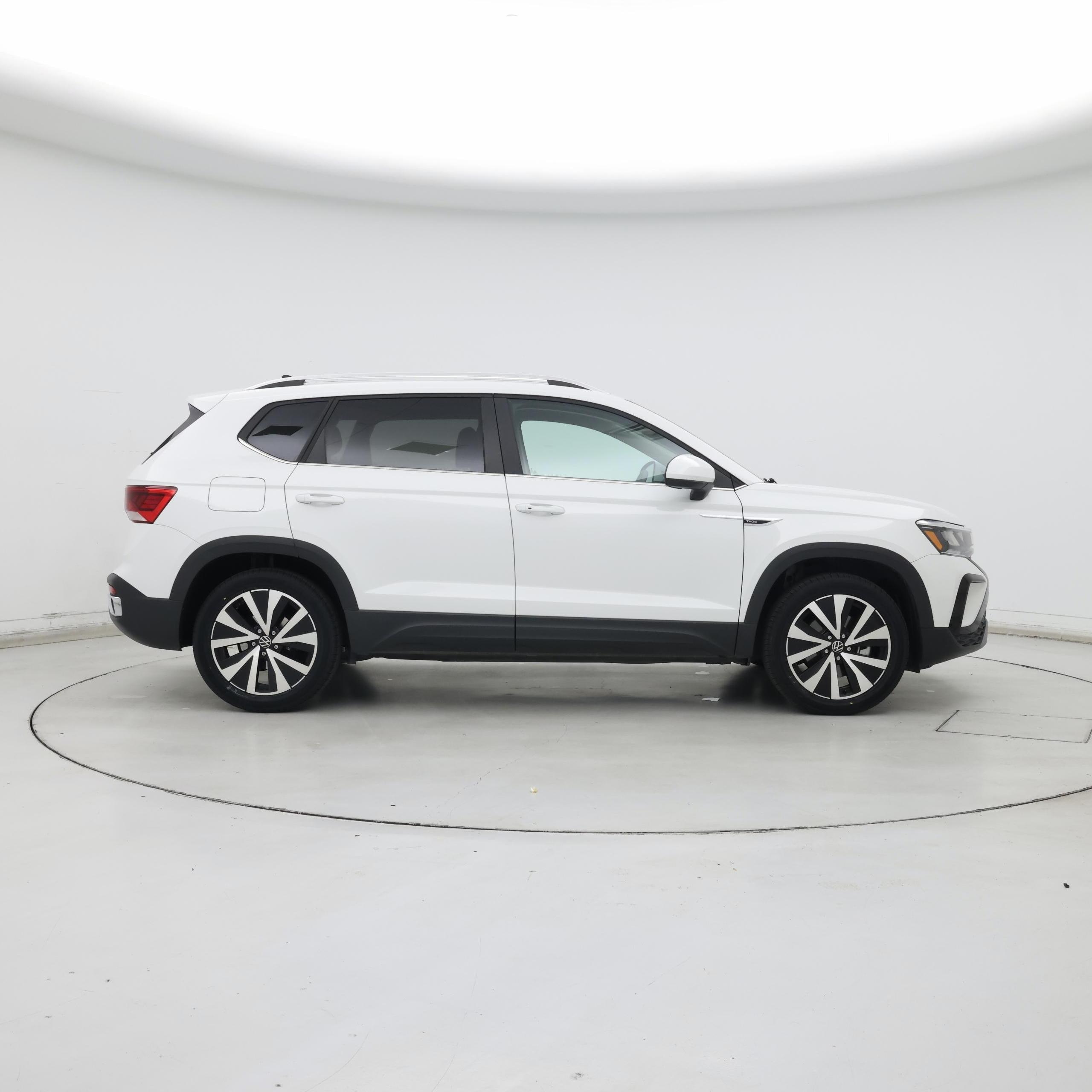 Thumbnail: 2022 Volkswagen Taos - 7