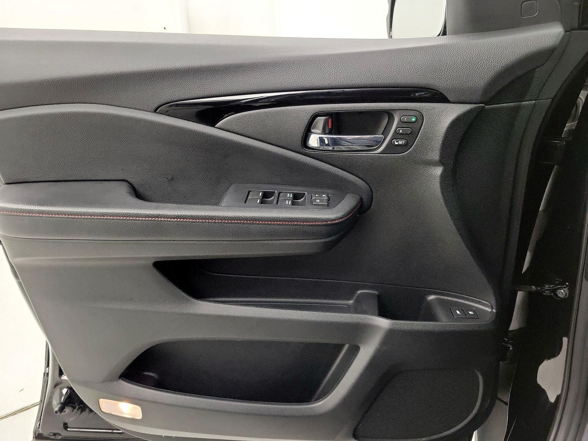Thumbnail: 2021 Honda Pilot - 12