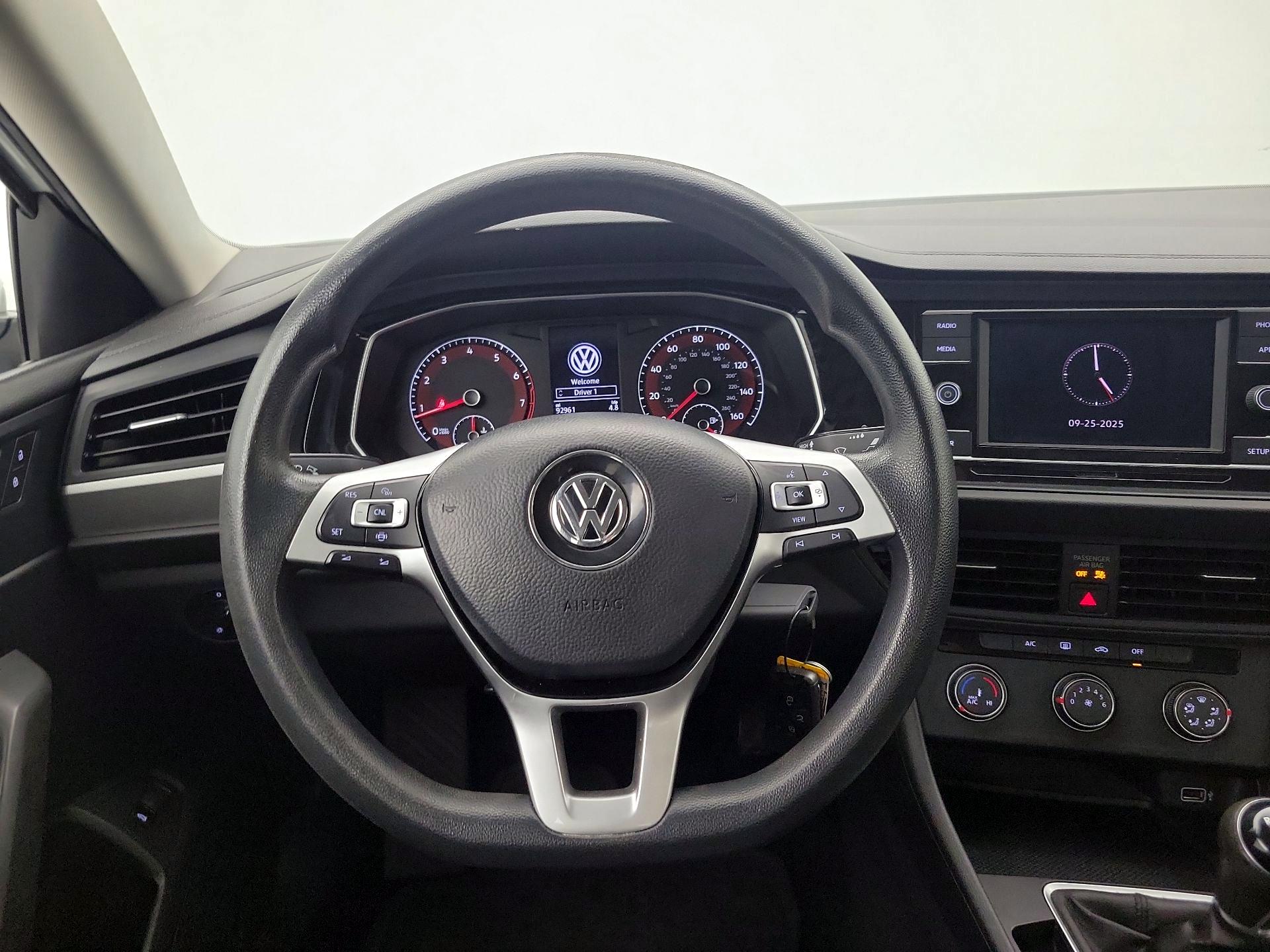 Thumbnail: 2019 Volkswagen Jetta - 10