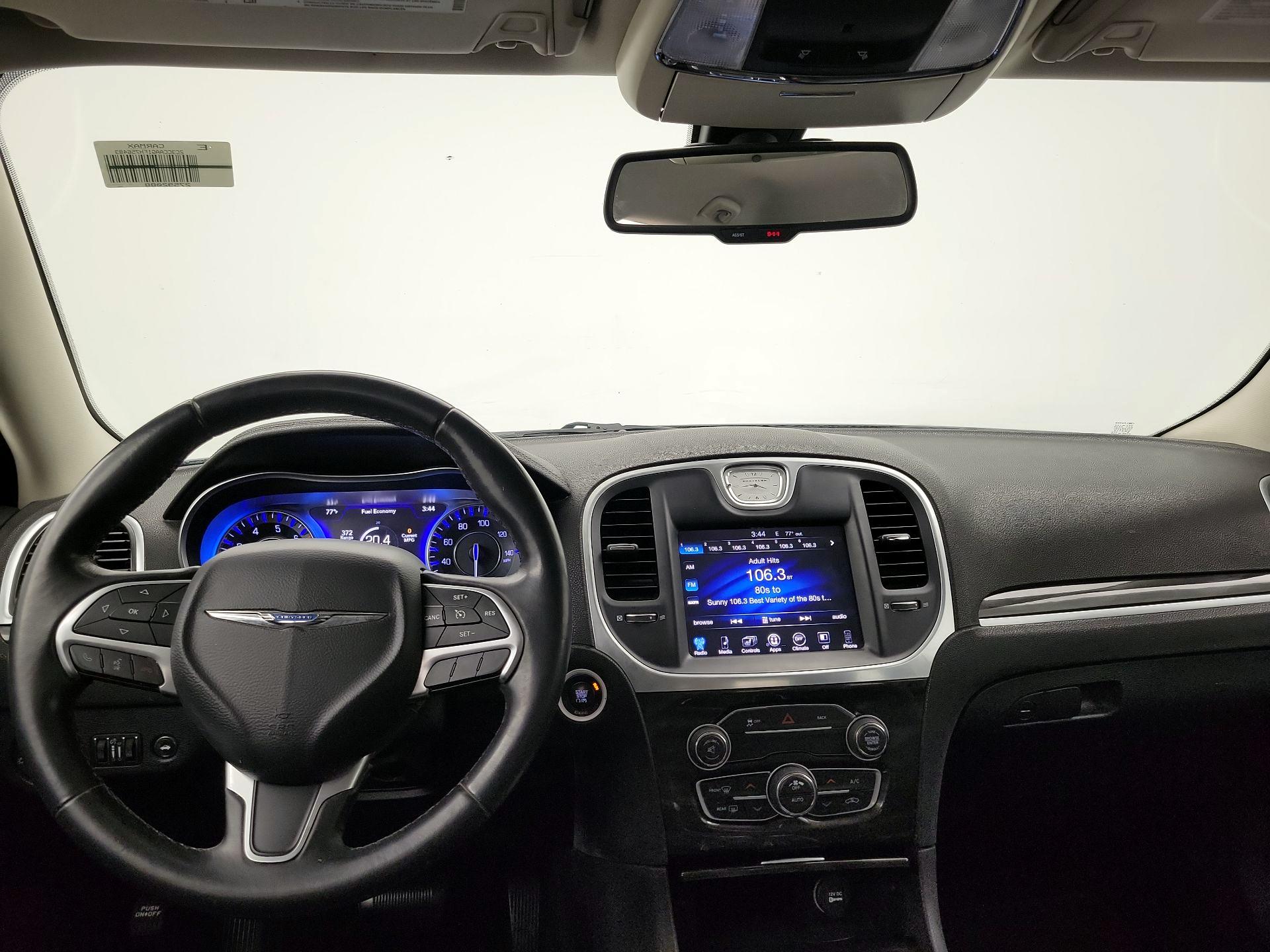 Thumbnail: 2015 Chrysler 300 - 9