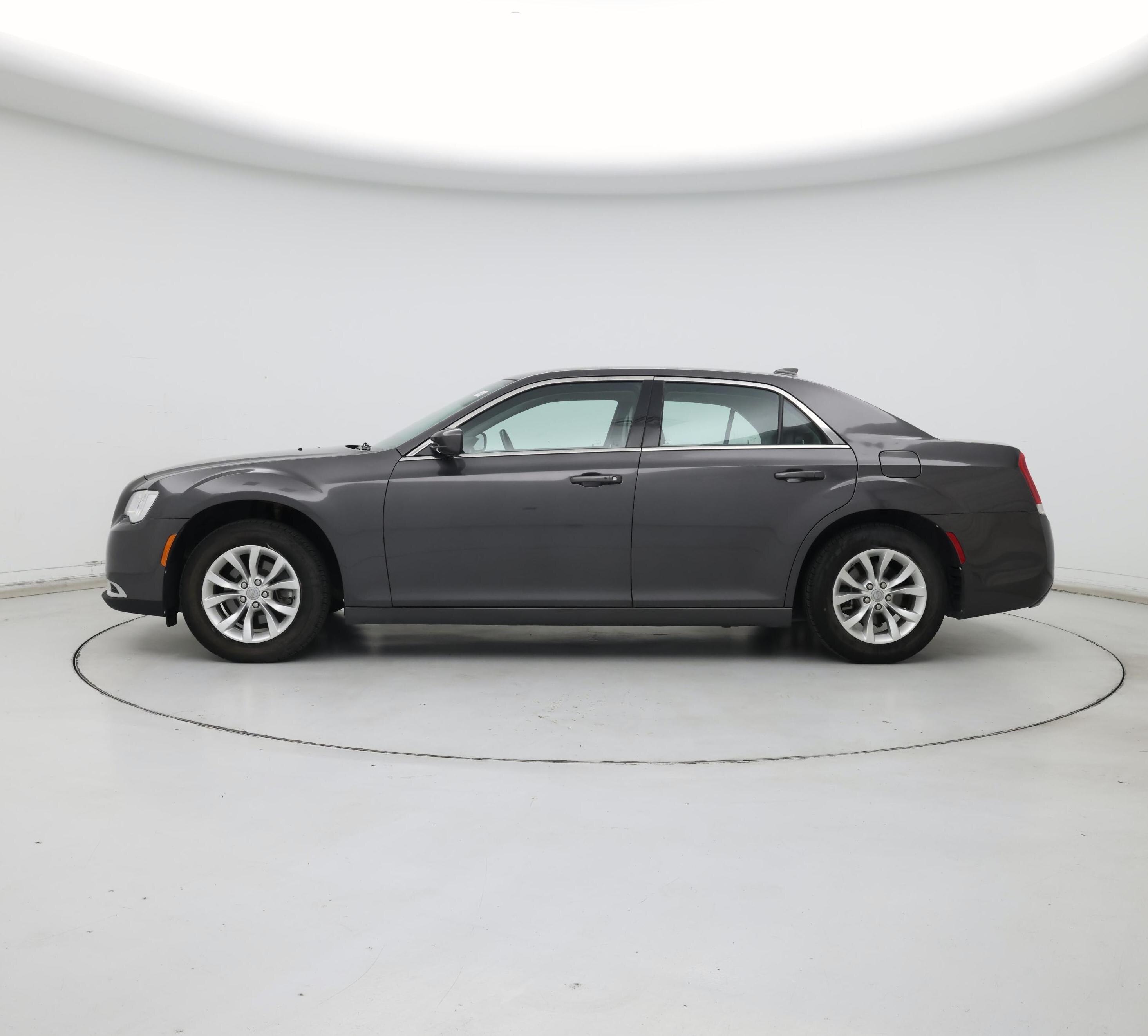 Thumbnail: 2015 Chrysler 300 - 3