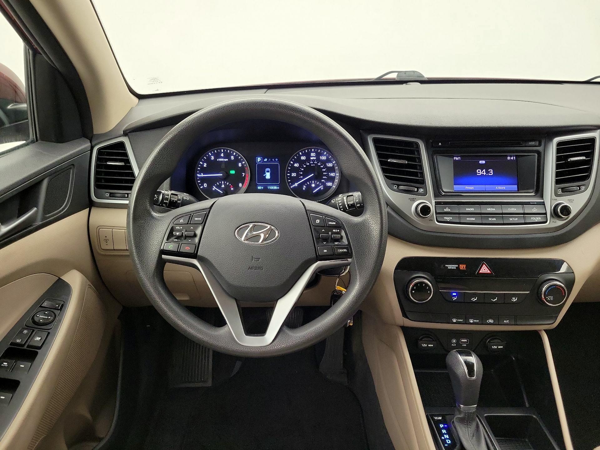 Thumbnail: 2016 Hyundai Tucson - 10
