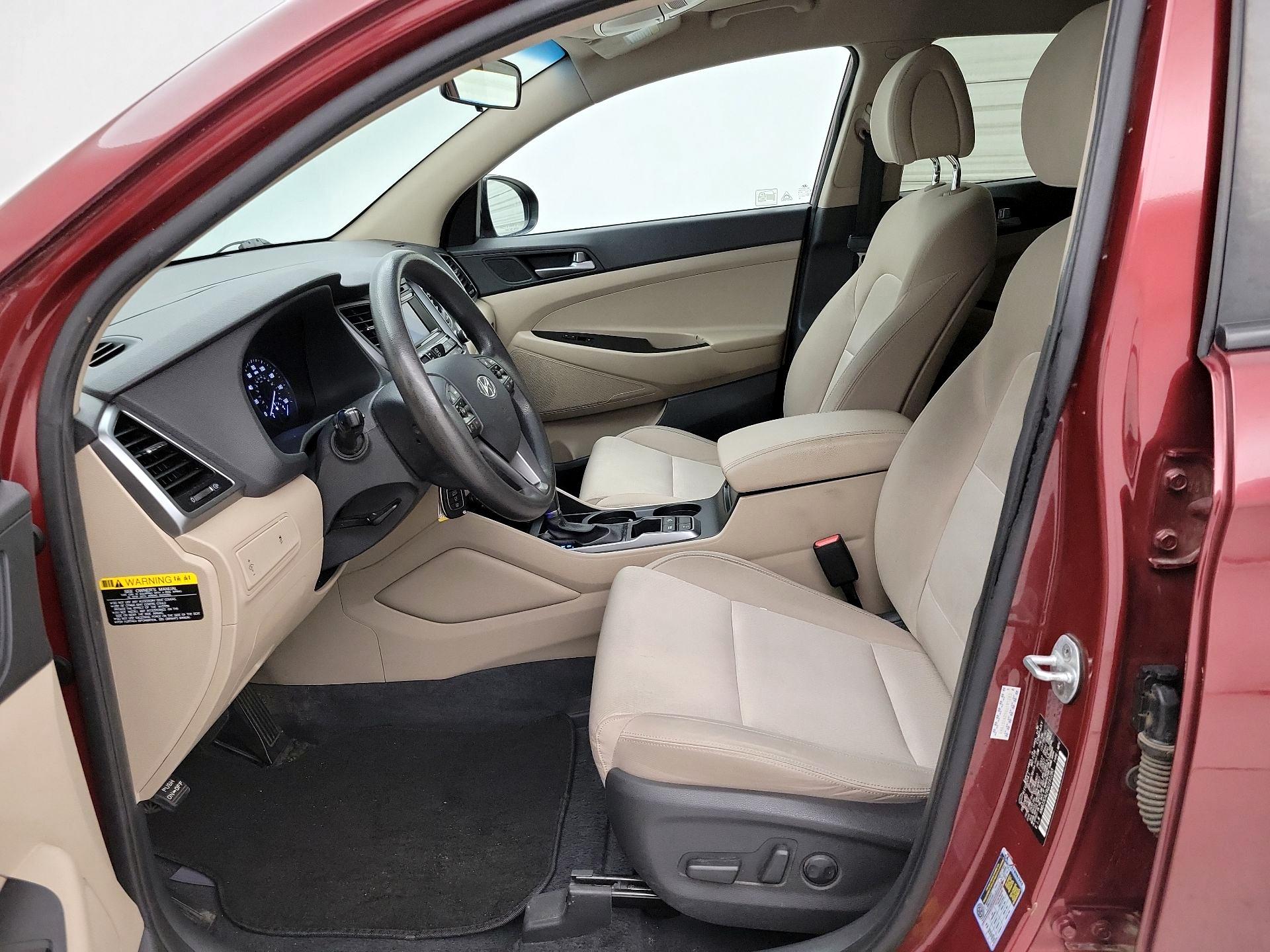 Thumbnail: 2016 Hyundai Tucson - 11
