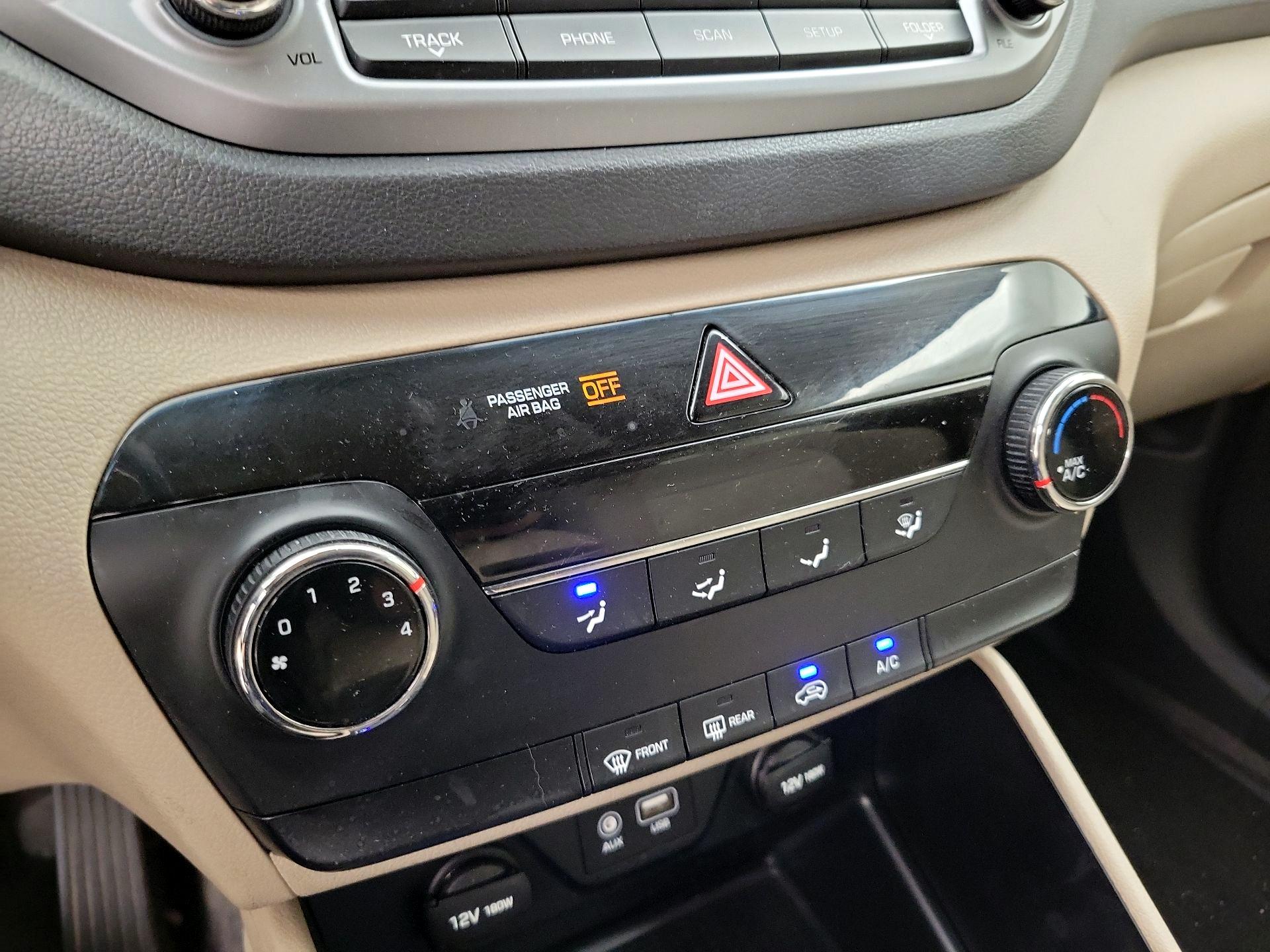 Thumbnail: 2016 Hyundai Tucson - 16
