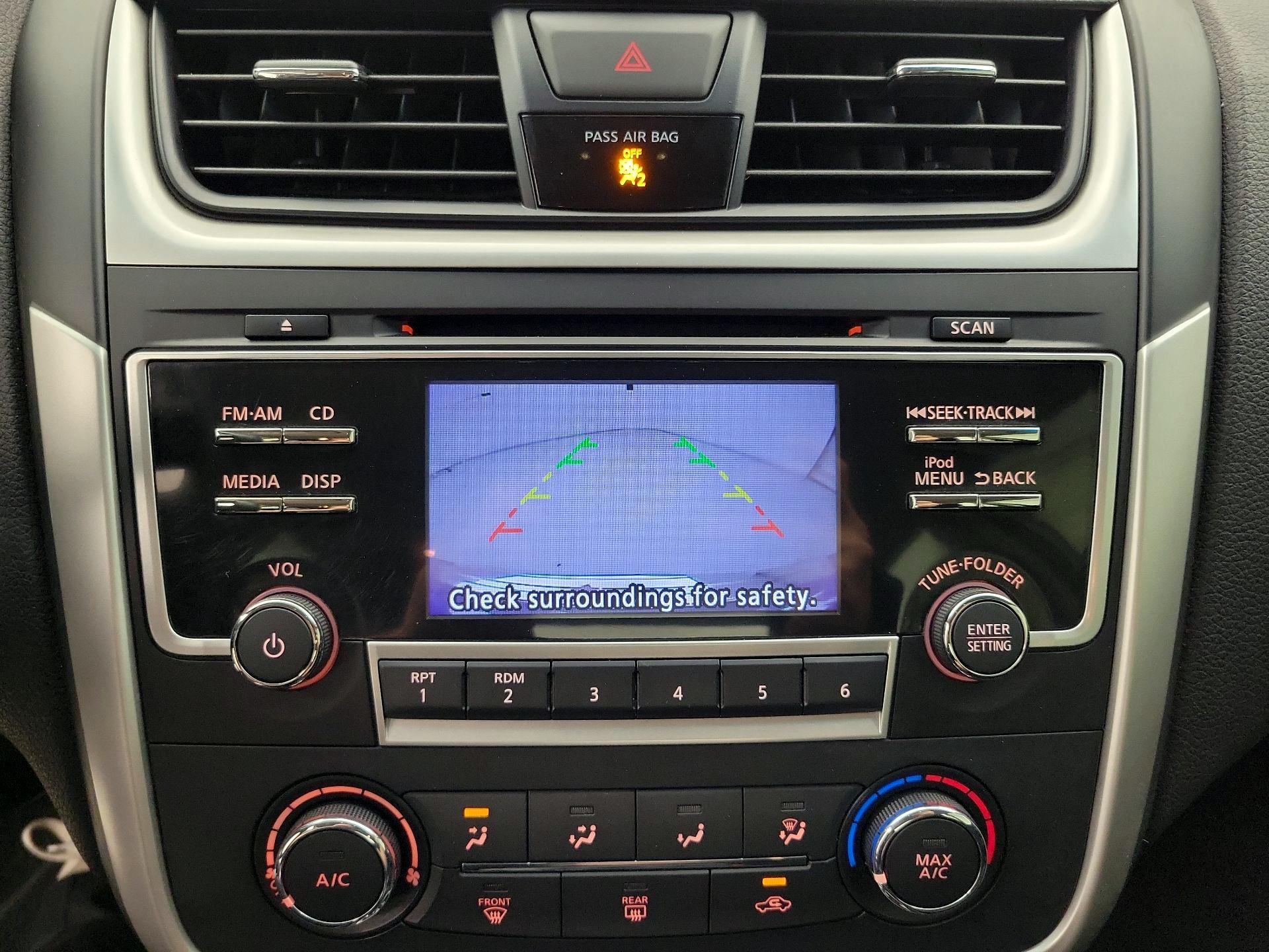 Thumbnail: 2017 Nissan Altima - 14