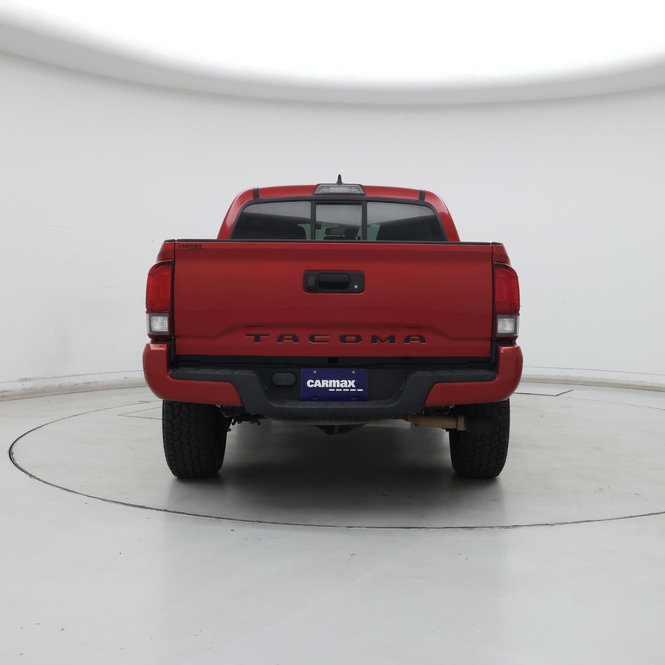 Thumbnail: 2018 Toyota Tacoma - 6