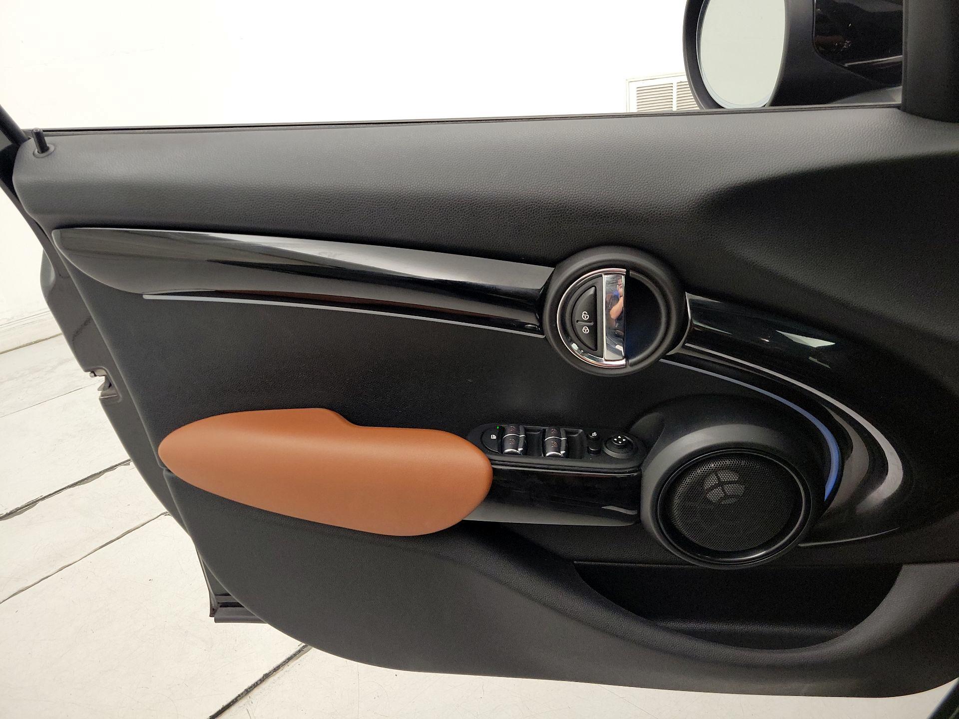 Thumbnail: 2022 MINI Cooper Hardtop - 12