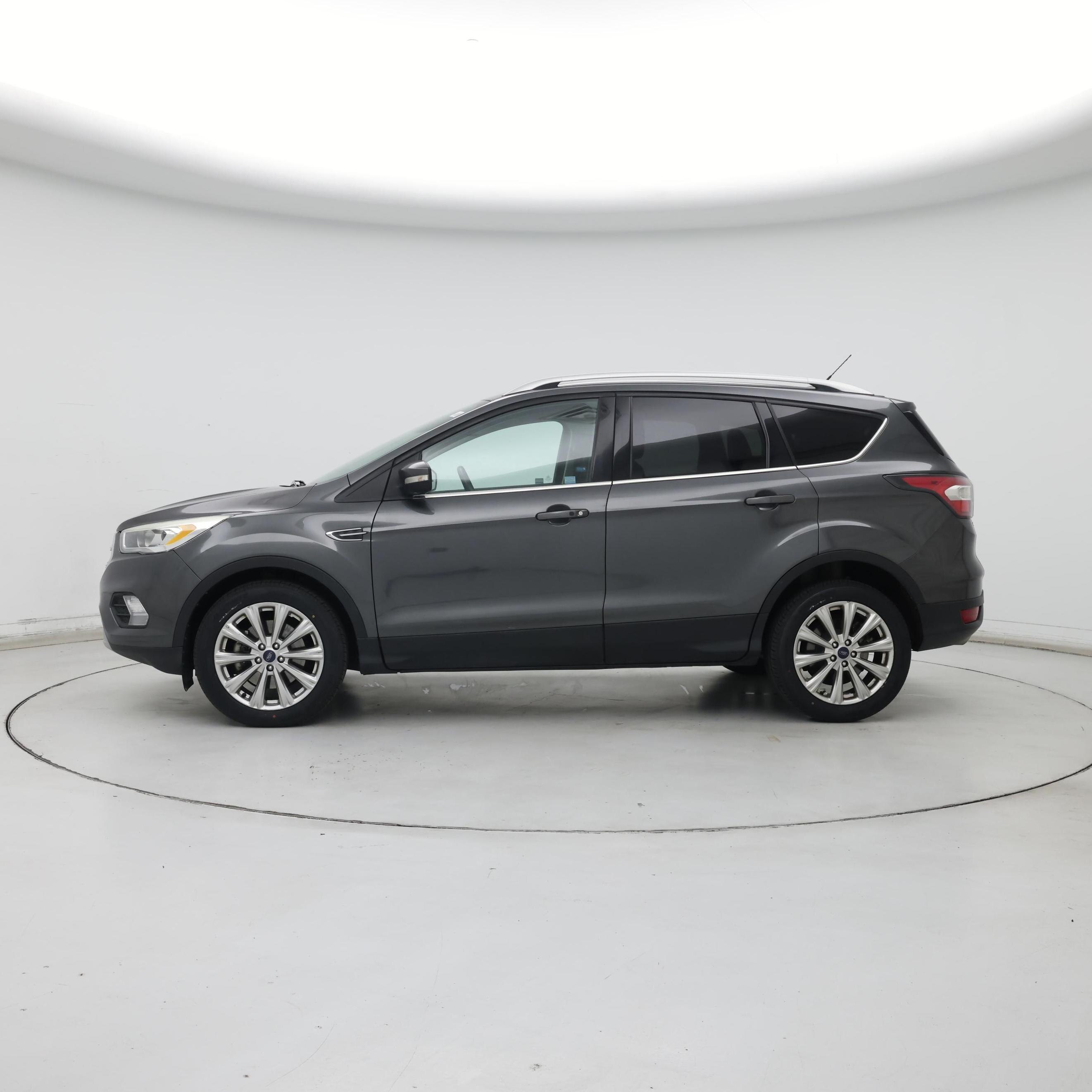 Thumbnail: 2017 Ford Escape - 3