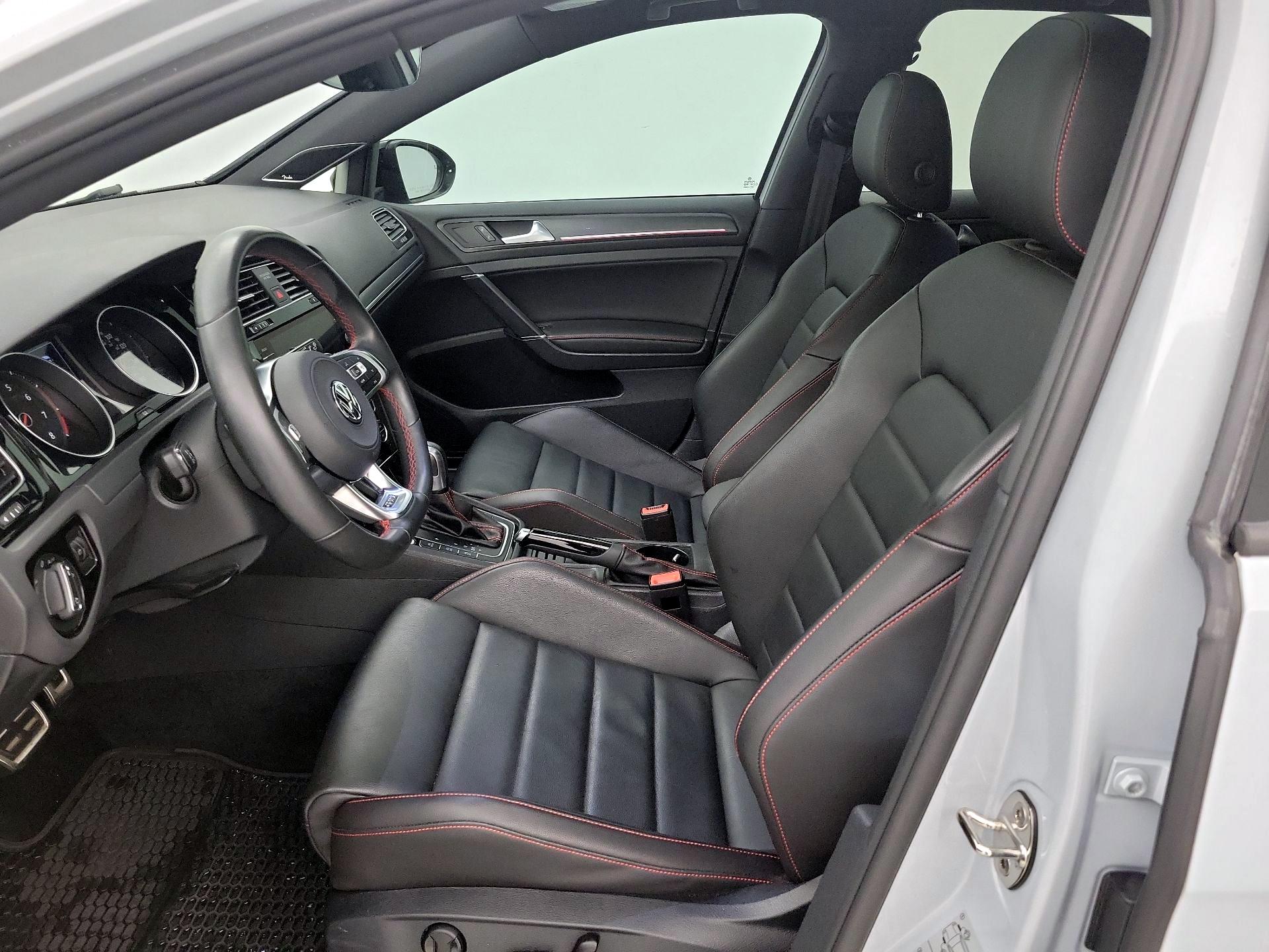 Thumbnail: 2021 Volkswagen Golf - 11