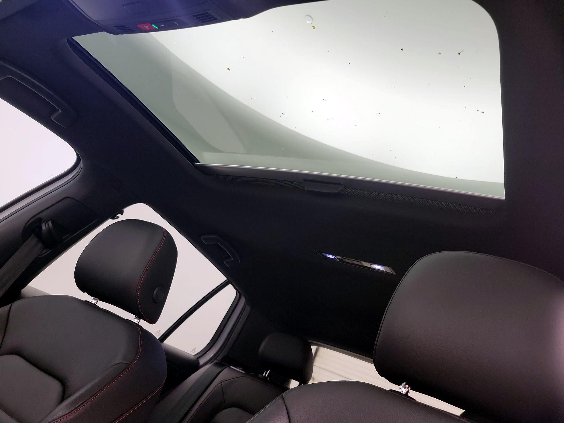 Thumbnail: 2021 Volkswagen Golf - 20