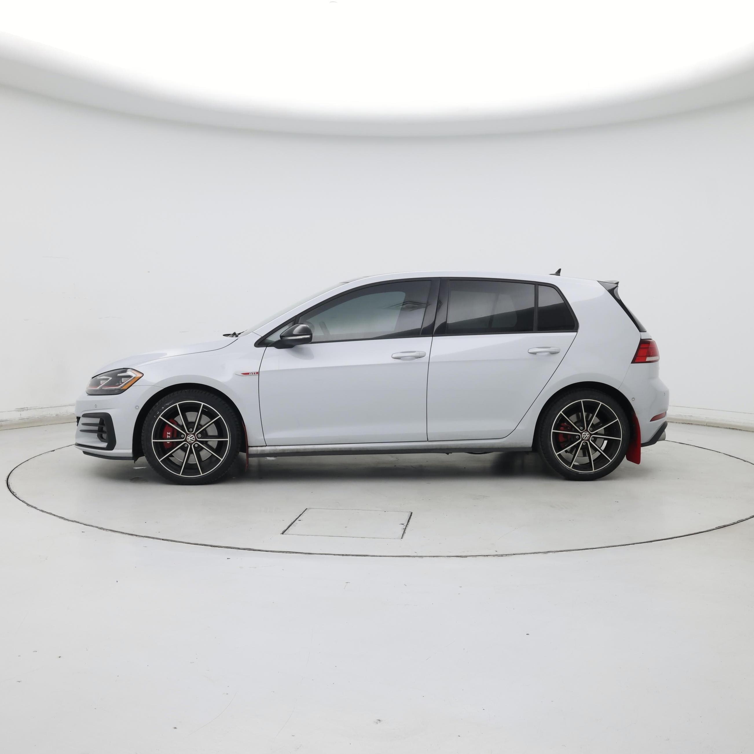 Thumbnail: 2021 Volkswagen Golf - 3