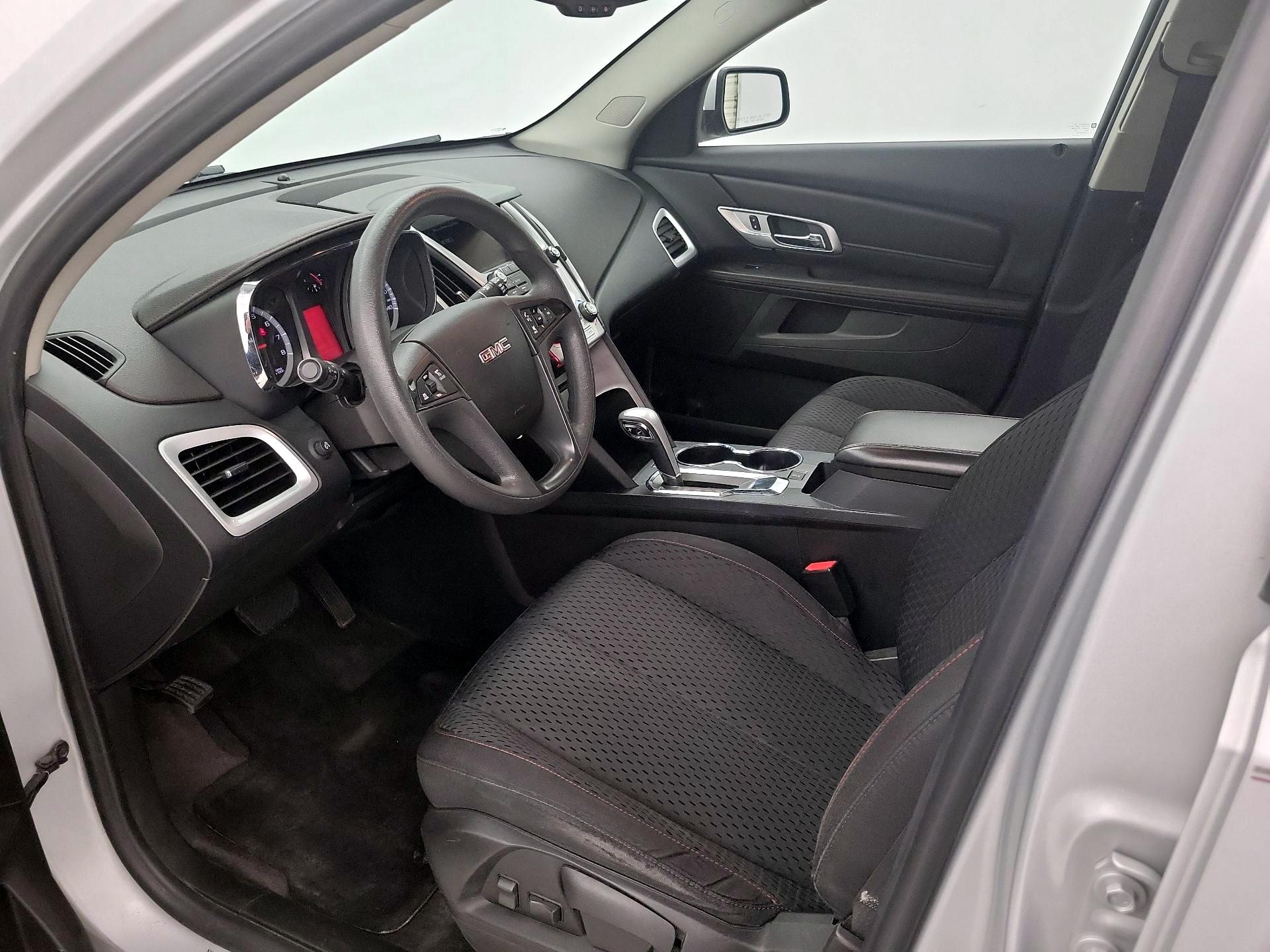 Thumbnail: 2015 GMC Terrain - 11