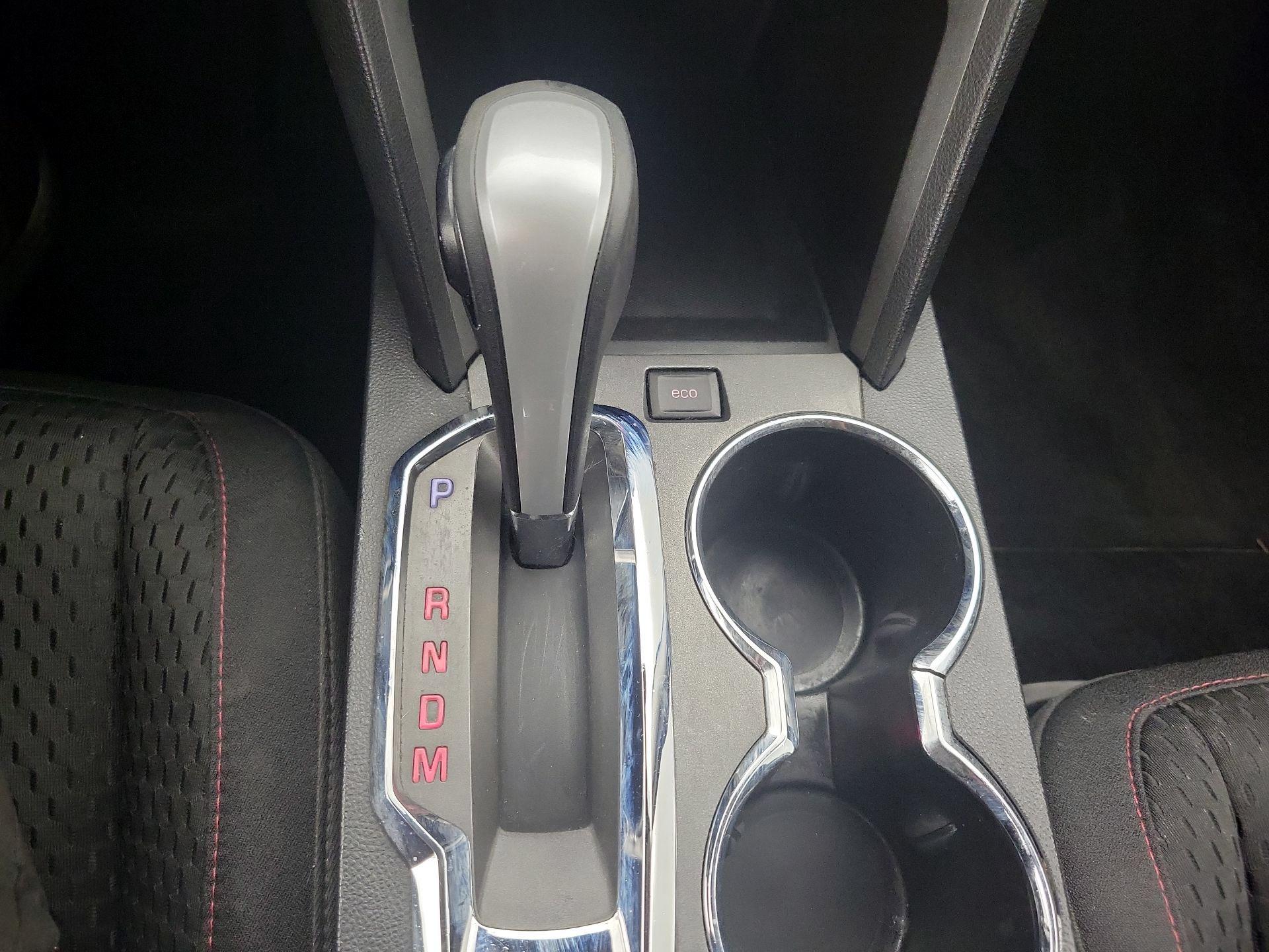 Thumbnail: 2015 GMC Terrain - 16