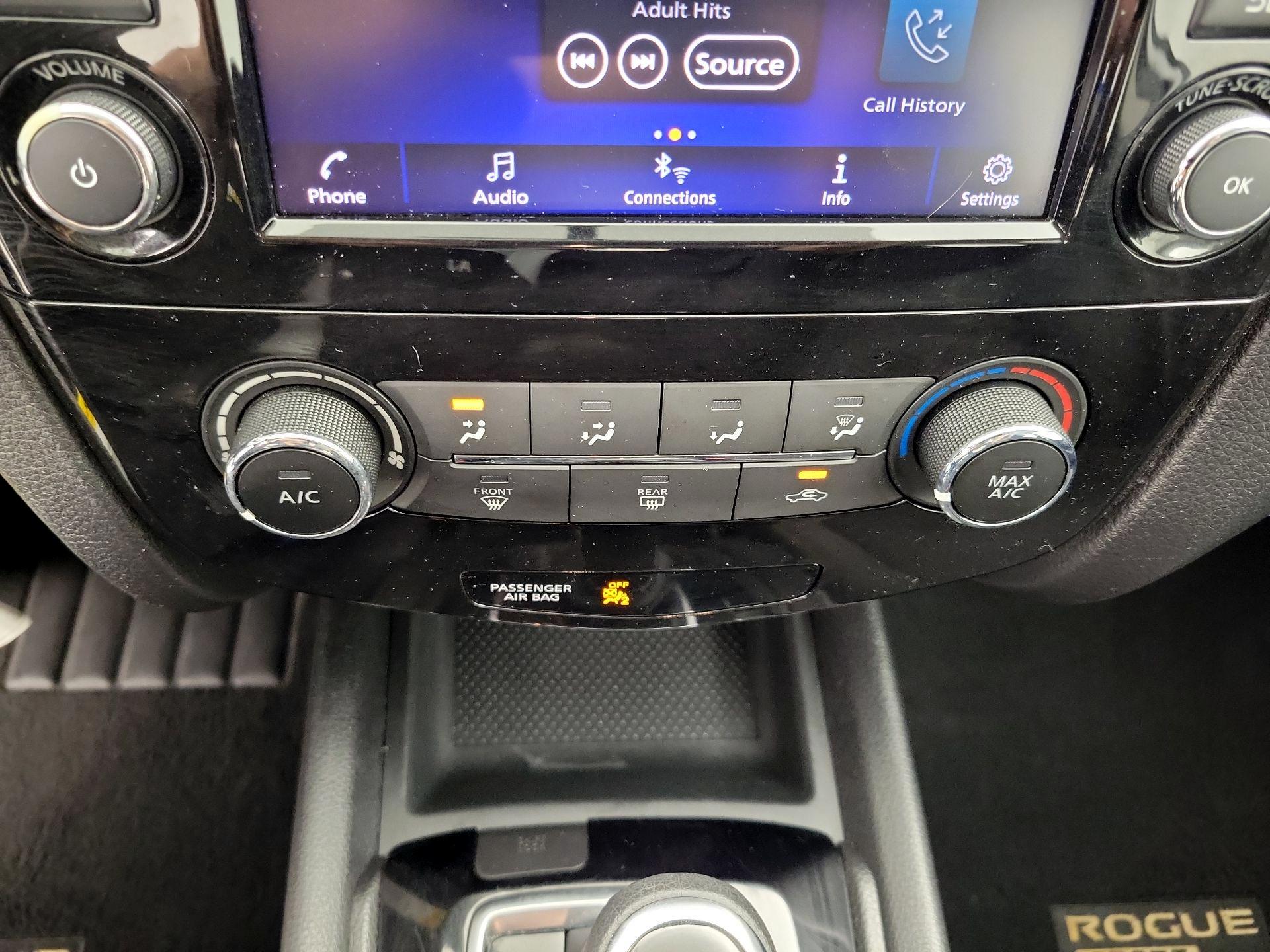 Thumbnail: 2019 Nissan Rogue Sport - 16