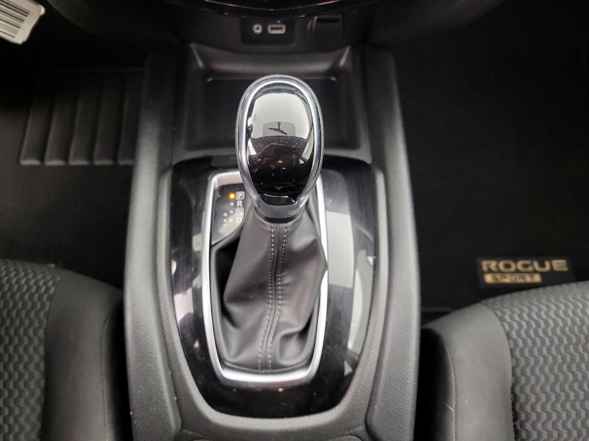 Thumbnail: 2019 Nissan Rogue Sport - 17