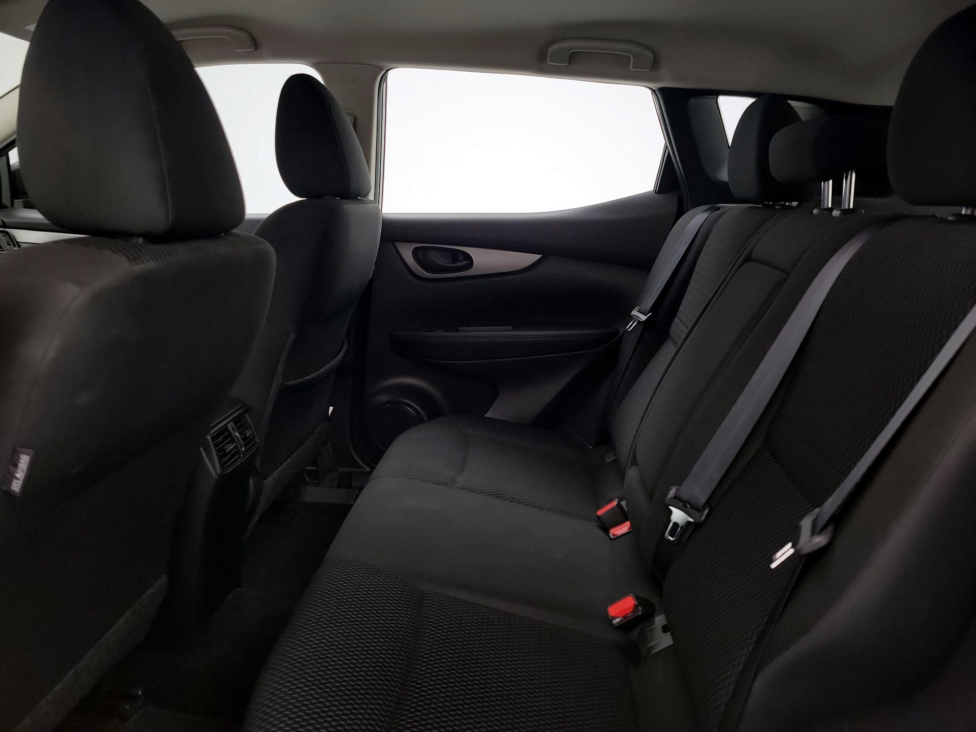 Thumbnail: 2019 Nissan Rogue Sport - 19