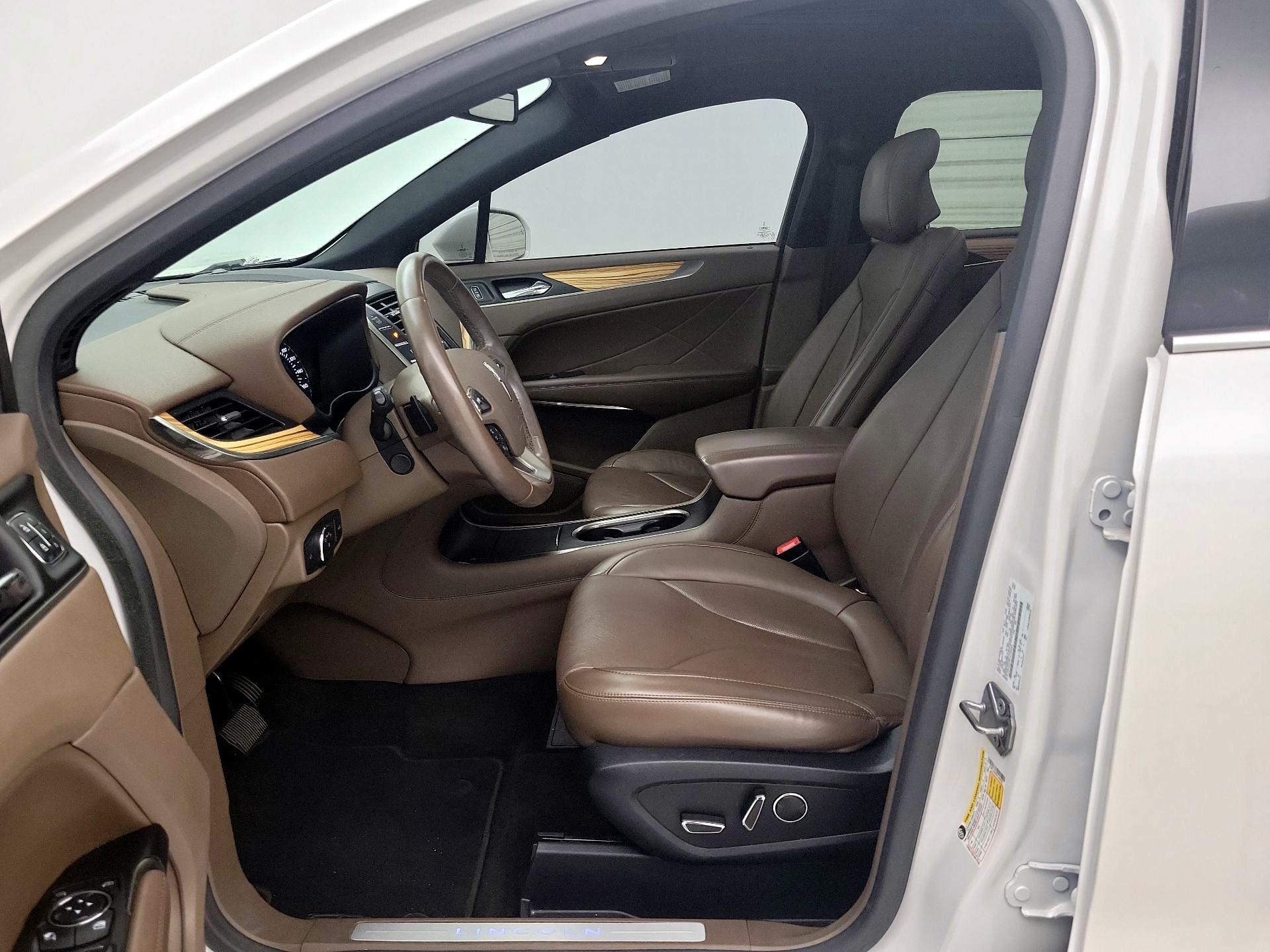 Thumbnail: 2015 Lincoln MKC - 11