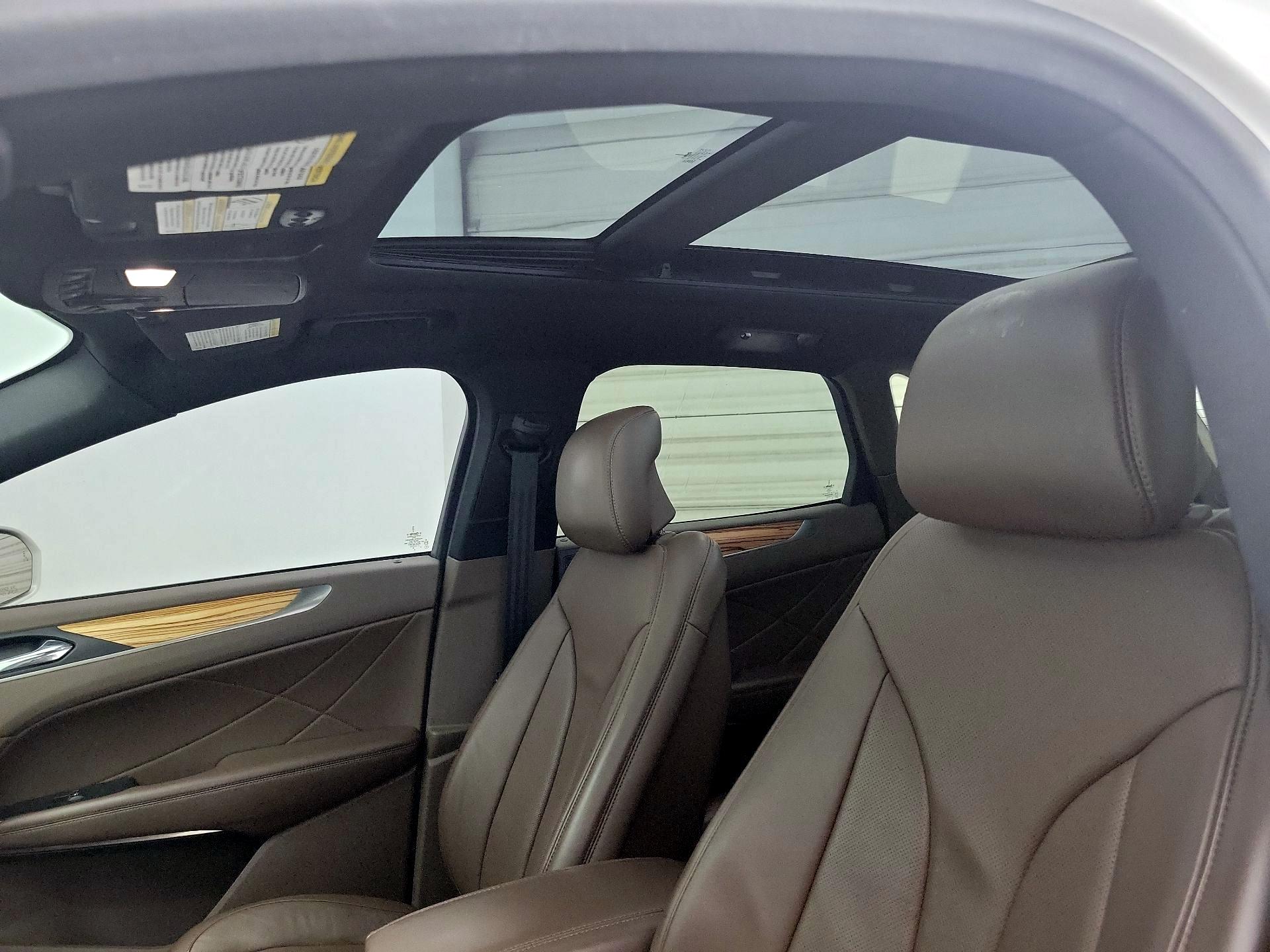Thumbnail: 2015 Lincoln MKC - 20