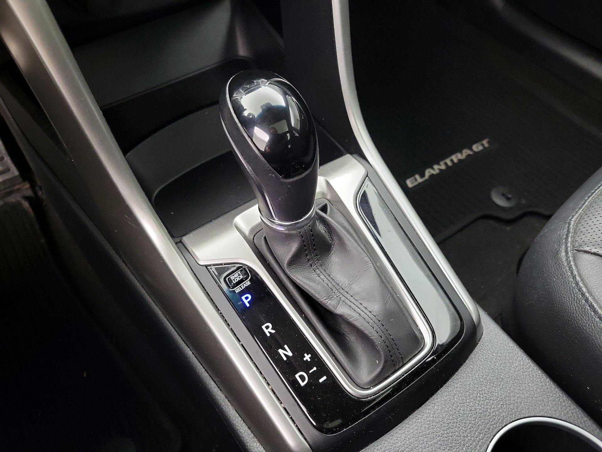 Thumbnail: 2014 Hyundai Elantra - 18