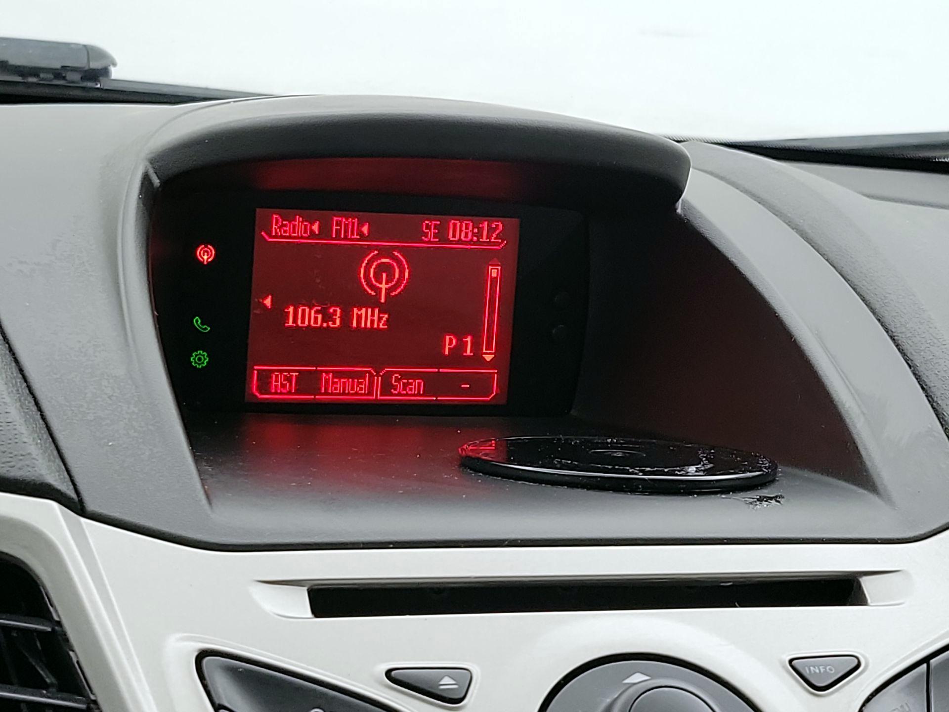 Thumbnail: 2013 Ford Fiesta - 14