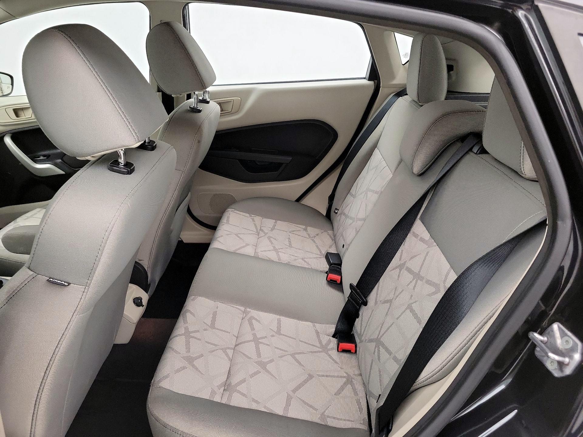 Thumbnail: 2013 Ford Fiesta - 18