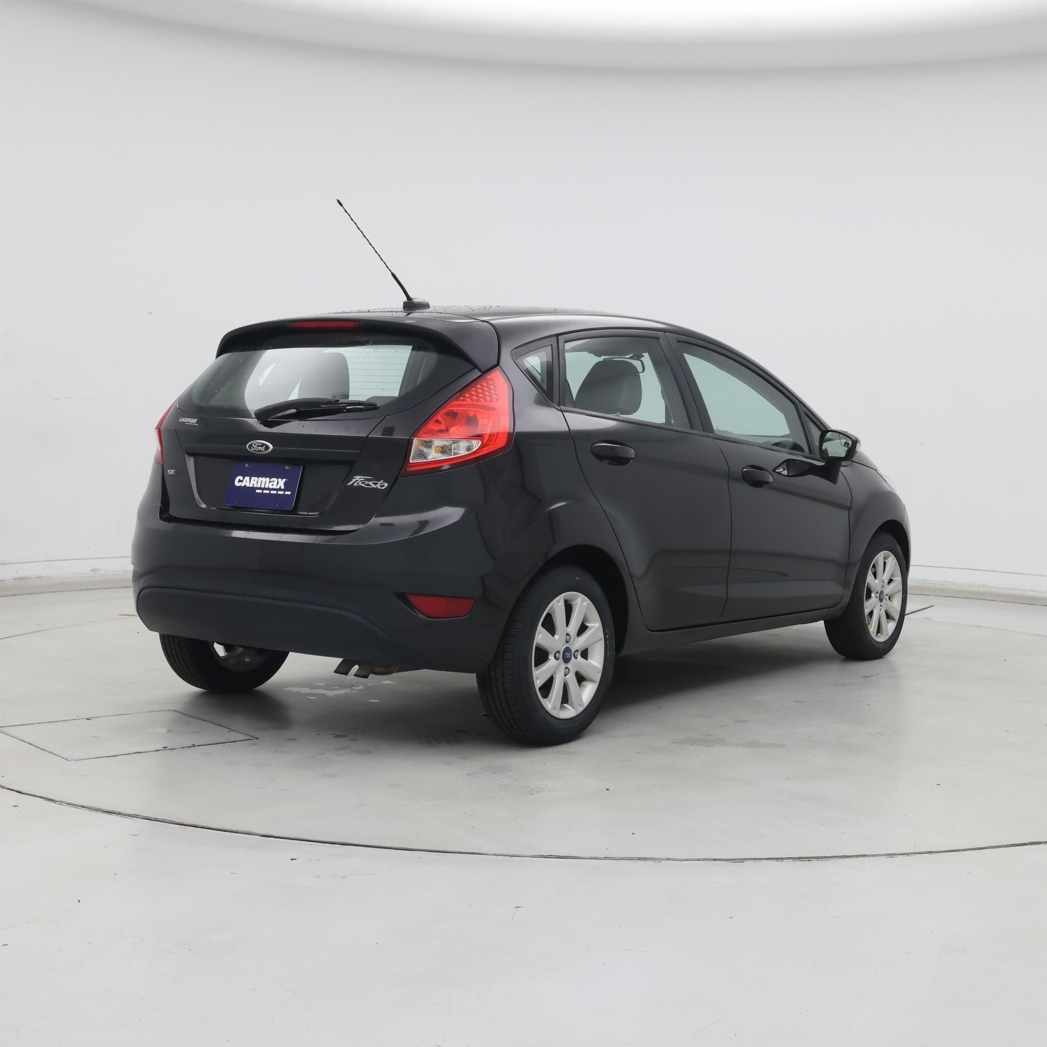 Thumbnail: 2013 Ford Fiesta - 8