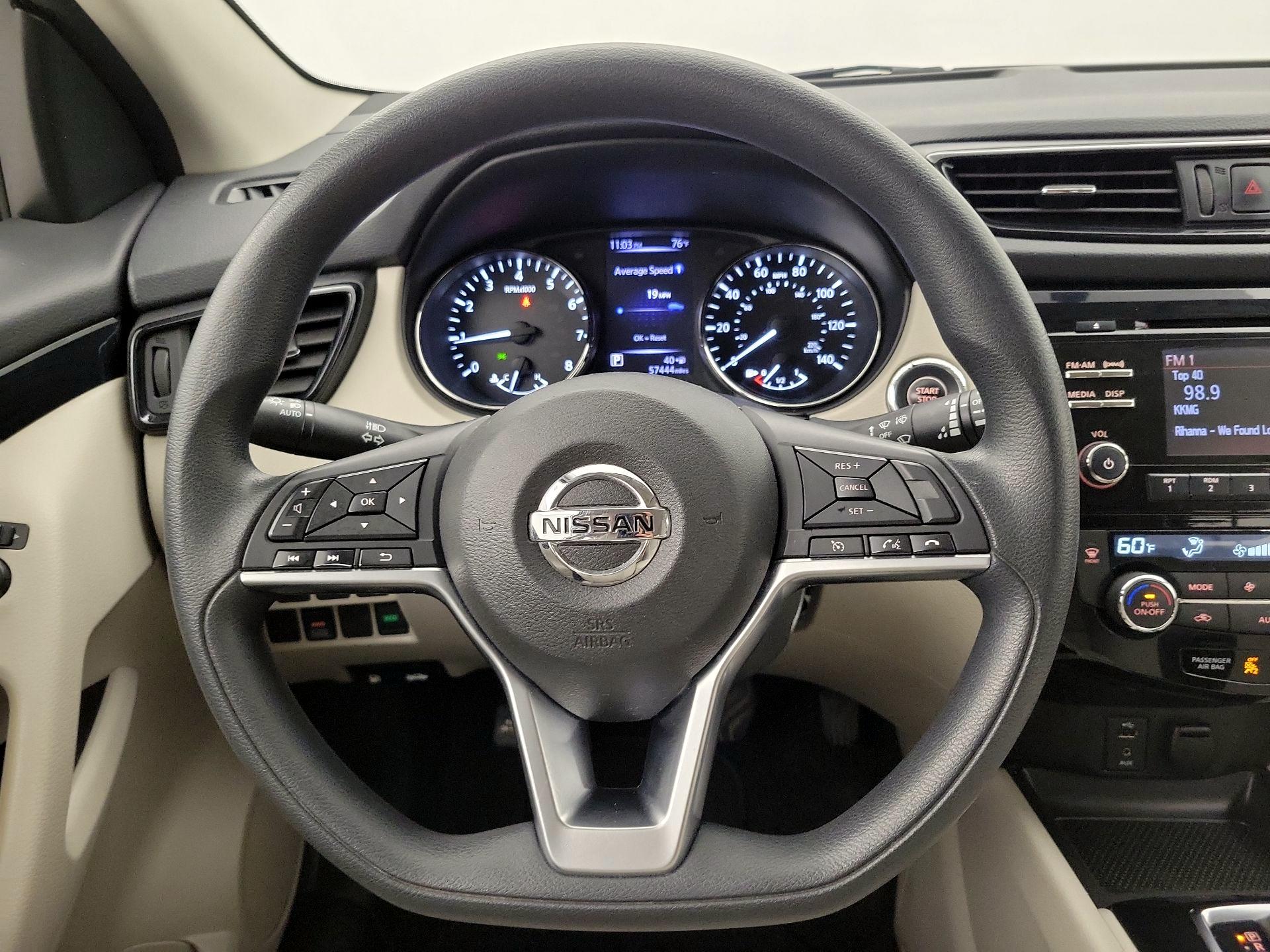 Thumbnail: 2018 Nissan Rogue Sport - 10