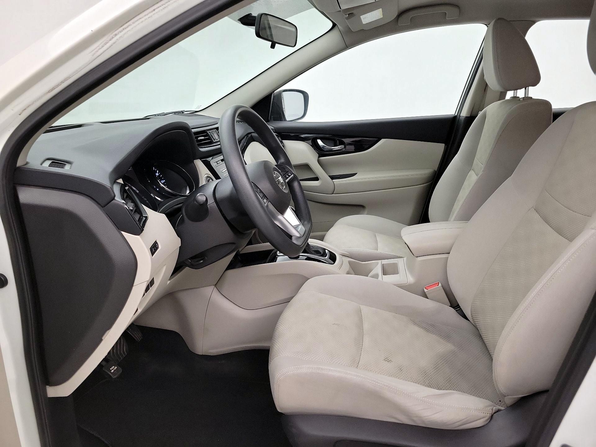 Thumbnail: 2018 Nissan Rogue Sport - 11