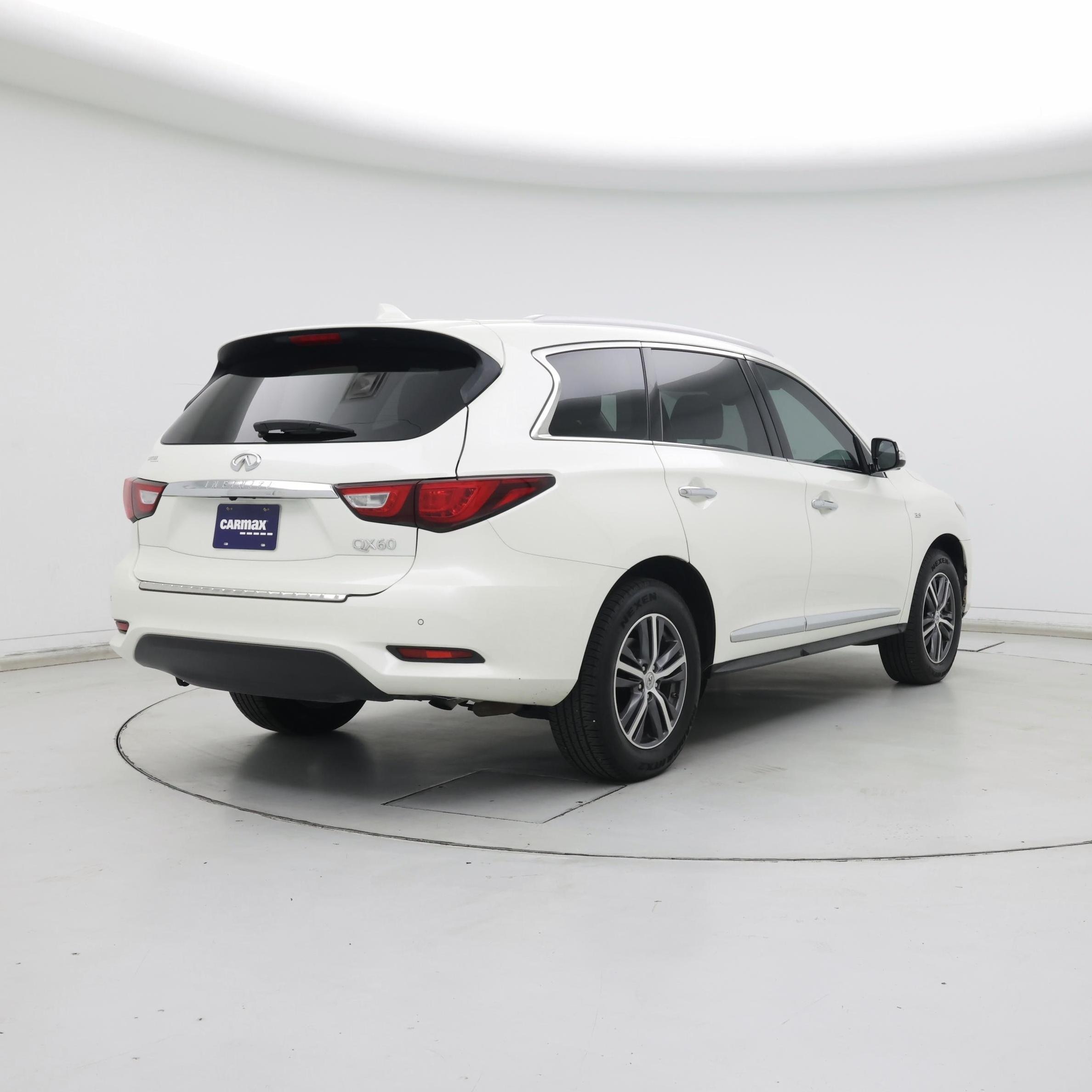 Thumbnail: 2017 INFINITI QX60 - 8