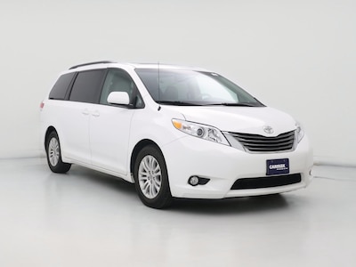 White 2014 Toyota Sienna XLE