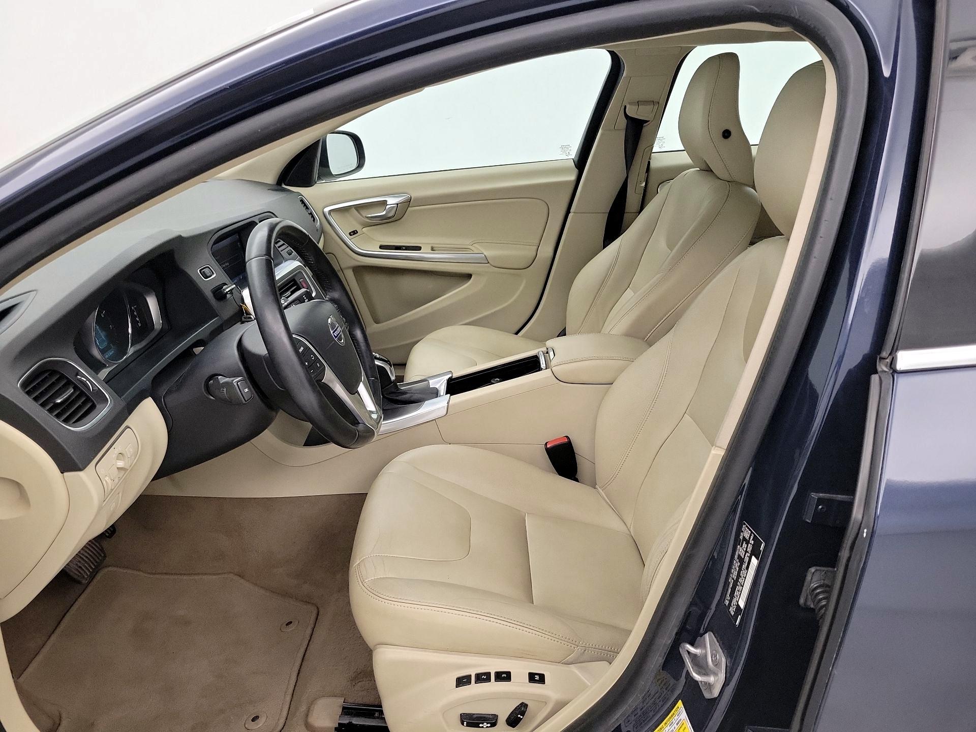 Thumbnail: 2015 Volvo S60 - 11