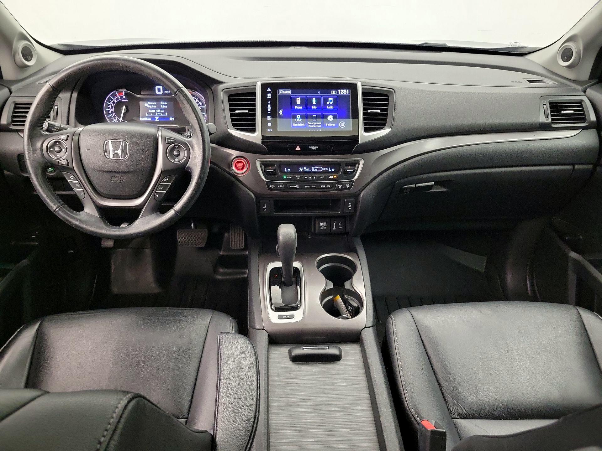 Thumbnail: 2017 Honda Pilot - 9