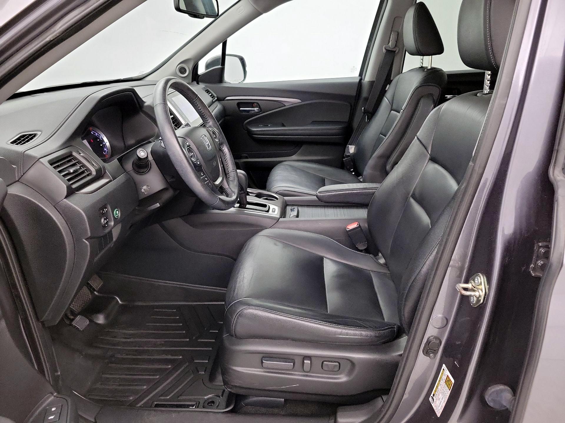 Thumbnail: 2017 Honda Pilot - 11