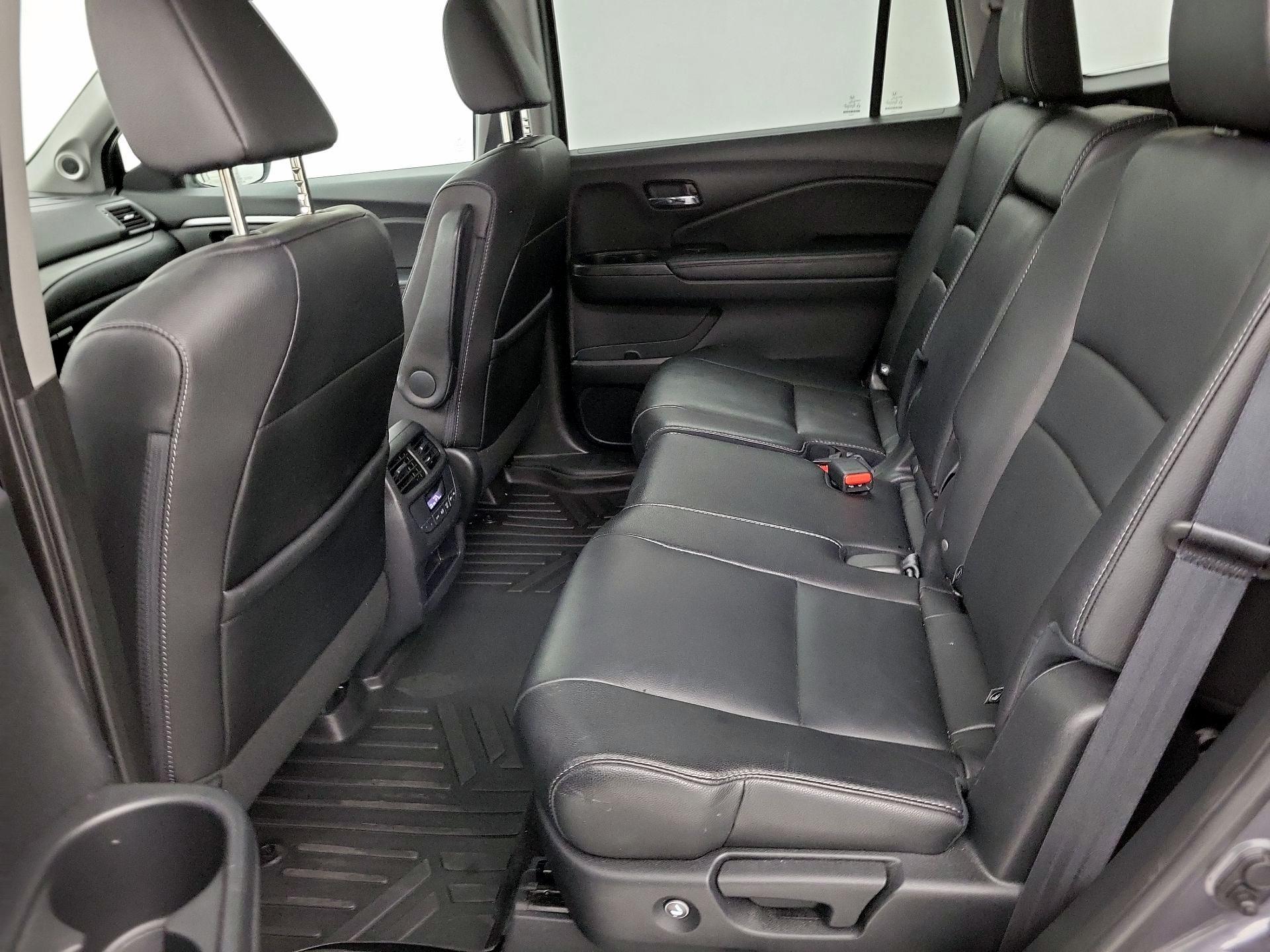 Thumbnail: 2017 Honda Pilot - 20