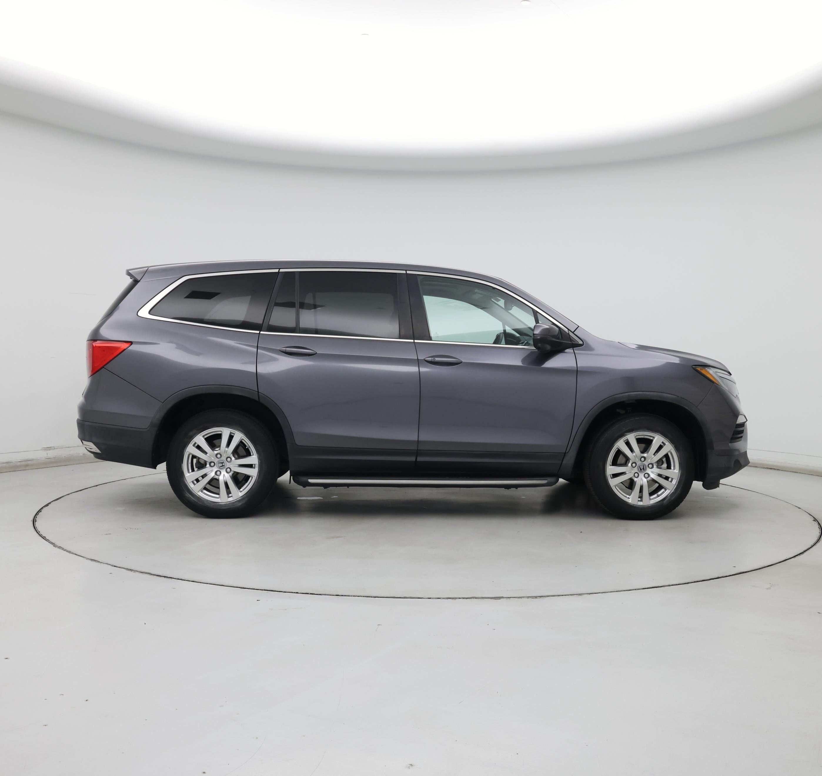 Thumbnail: 2017 Honda Pilot - 7