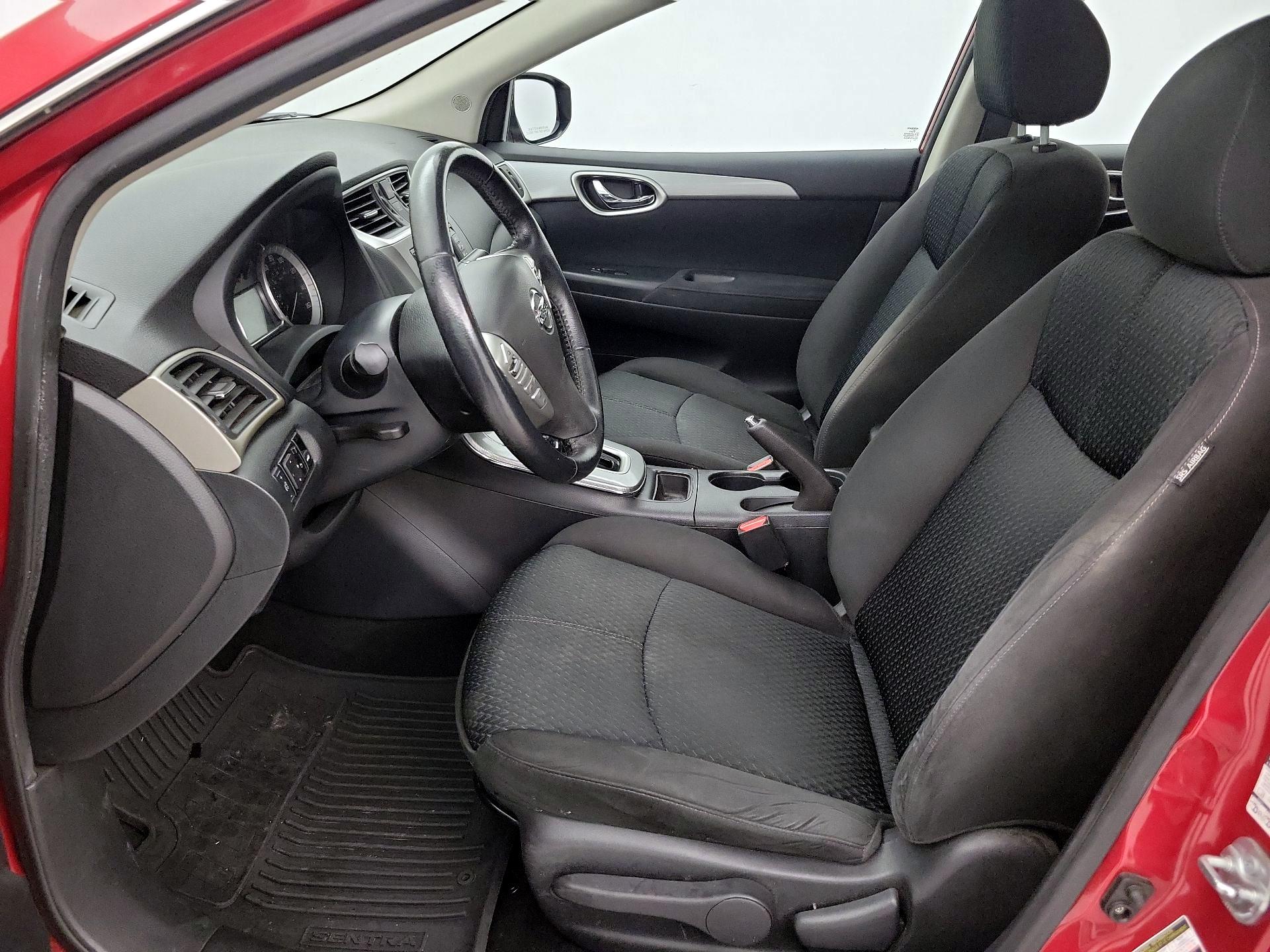Thumbnail: 2014 Nissan Sentra - 11
