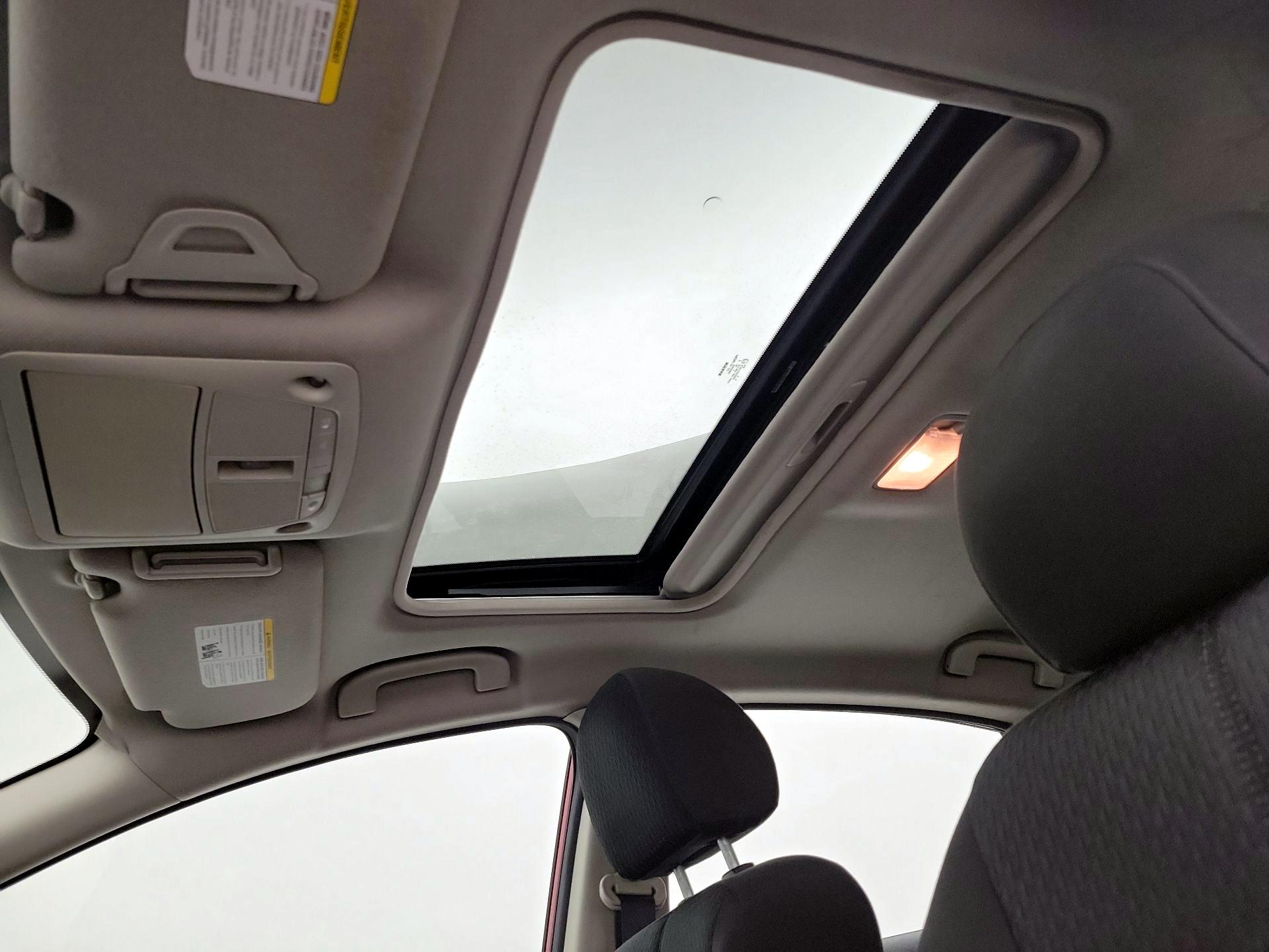 Thumbnail: 2014 Nissan Sentra - 20