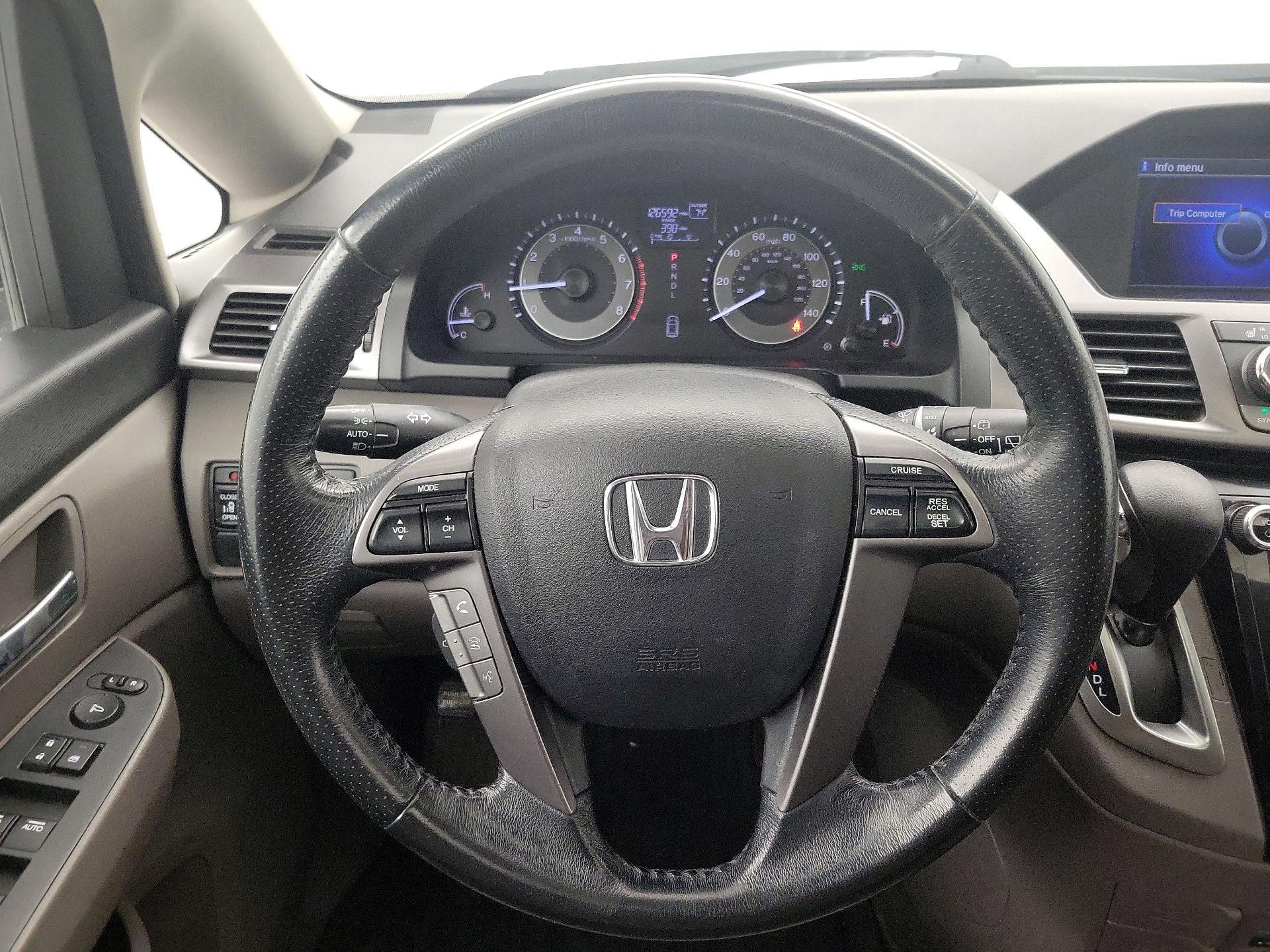 Thumbnail: 2014 Honda Odyssey - 10