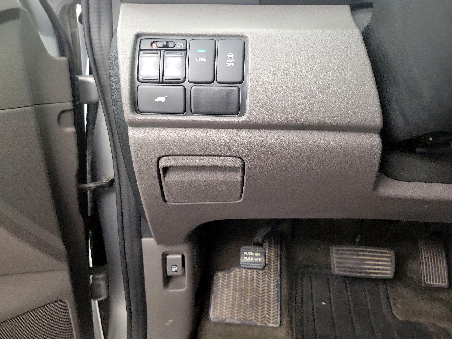Thumbnail: 2014 Honda Odyssey - 13