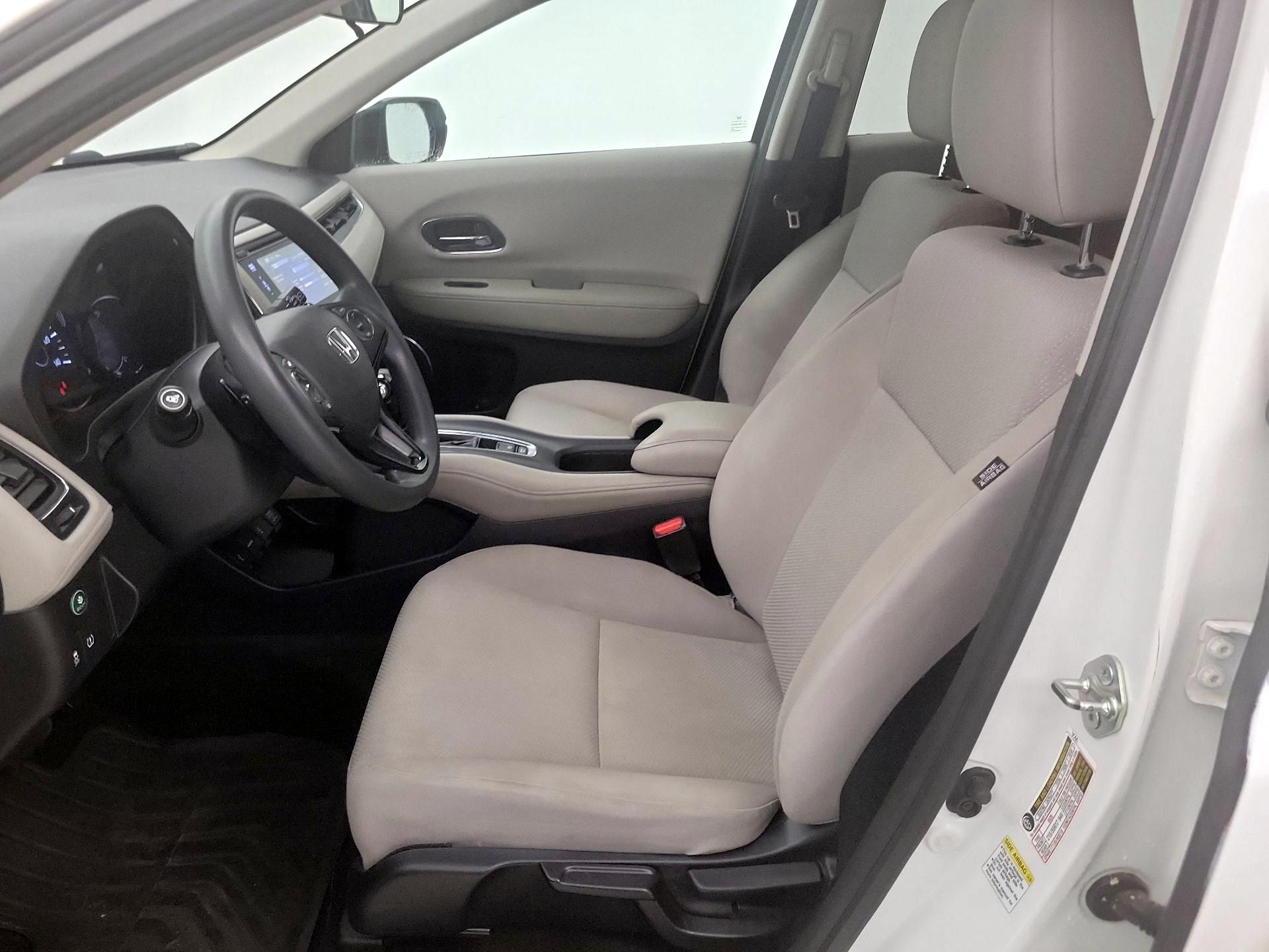Thumbnail: 2016 Honda HR-V - 11
